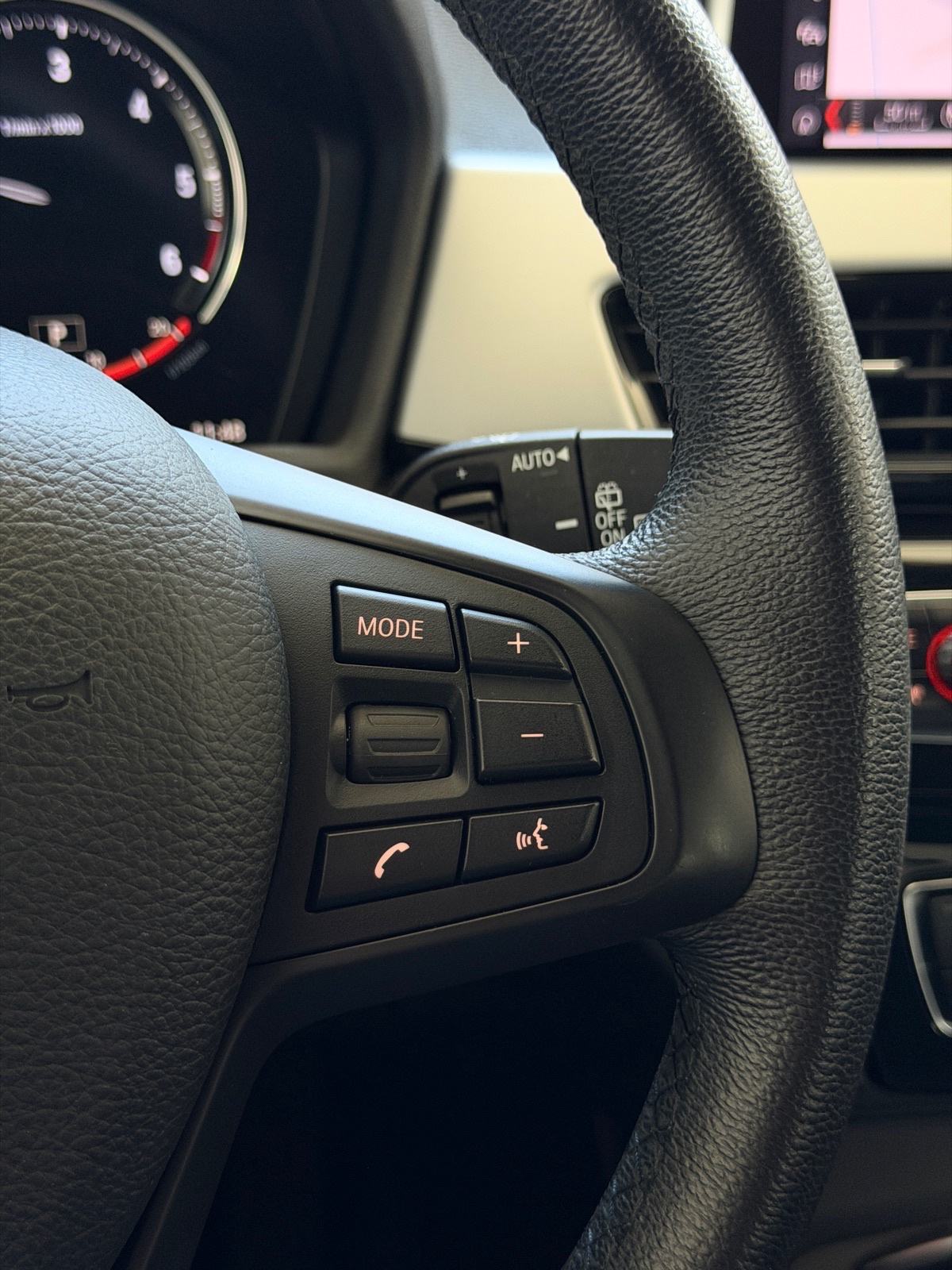 BMW X1 xDrive18d 4X4,KOŽA, NAVIGACIJA, LED, JAMSTVO, LEASING 0% UČEŠĆA, fotografija 19