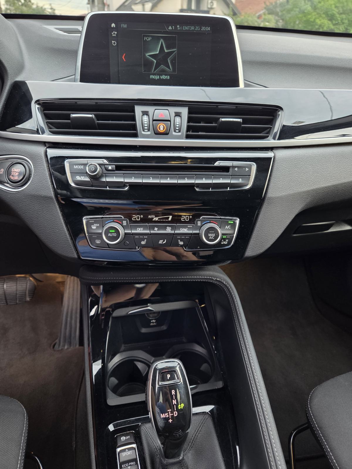 BMW X1 xDrive18d automatik, fotografija 4