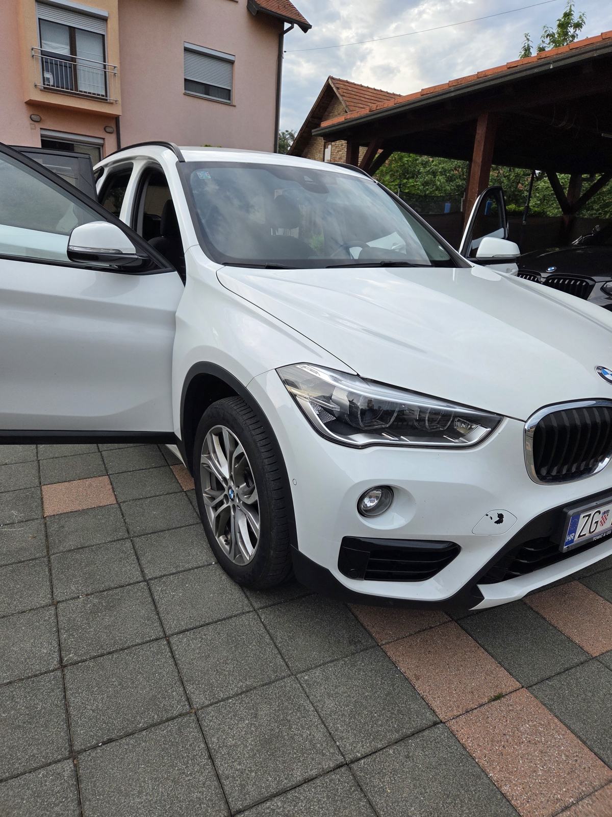 BMW X1 xDrive18d automatik, fotografija 7
