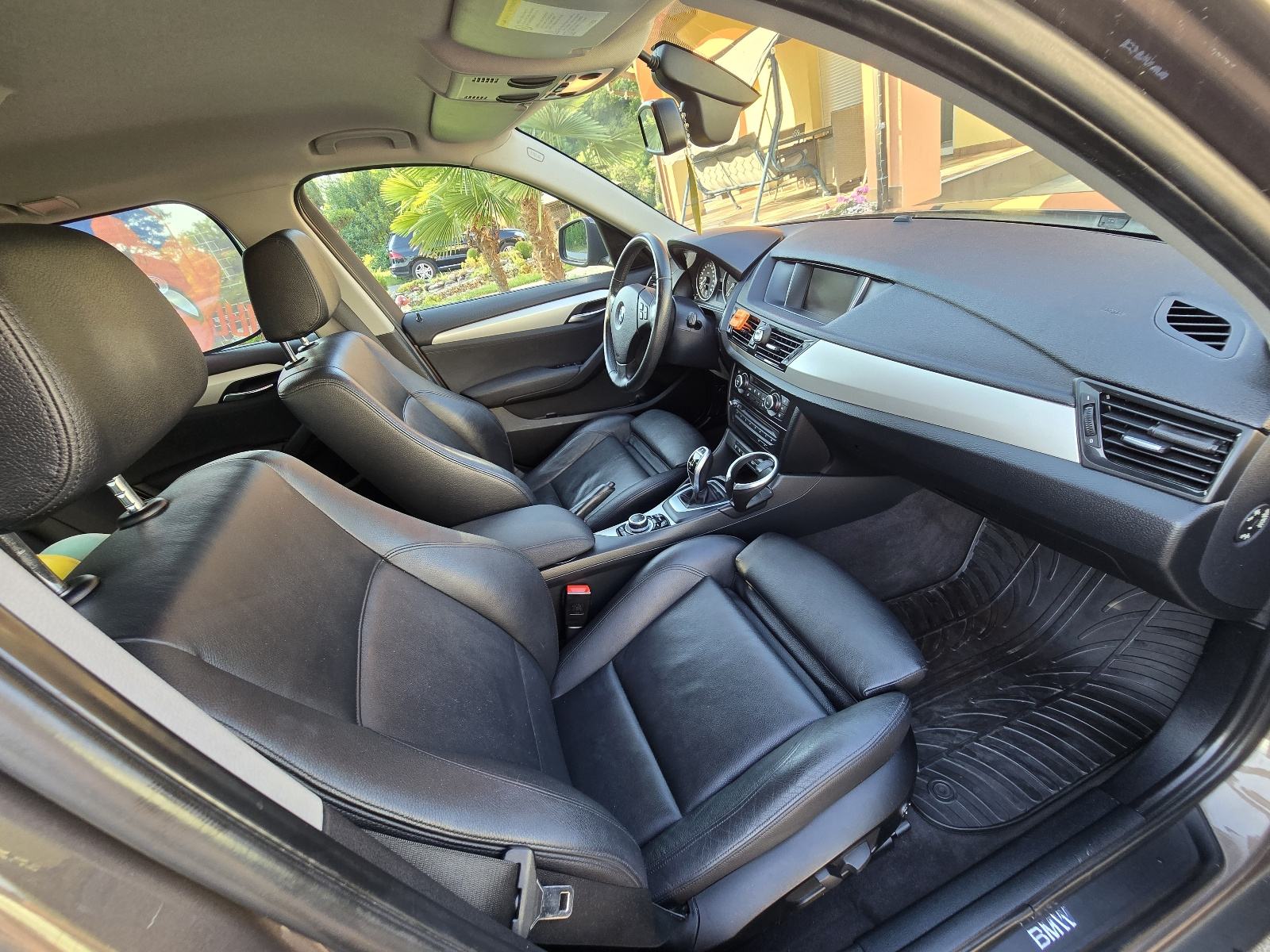 BMW X1 xDrive18d 4X4, automatik, navigacija, top, registriran, fotografija 9