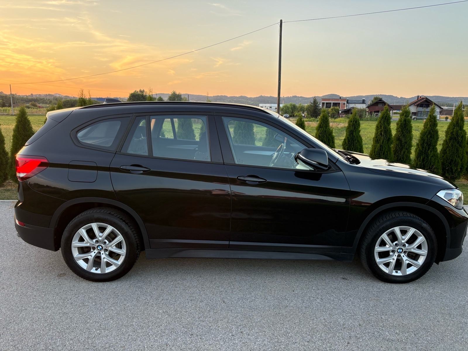 BMW X1 xDrive18d automatik*navi prof*keylees*pdc*shz*prva vlasnica*, fotografija 8