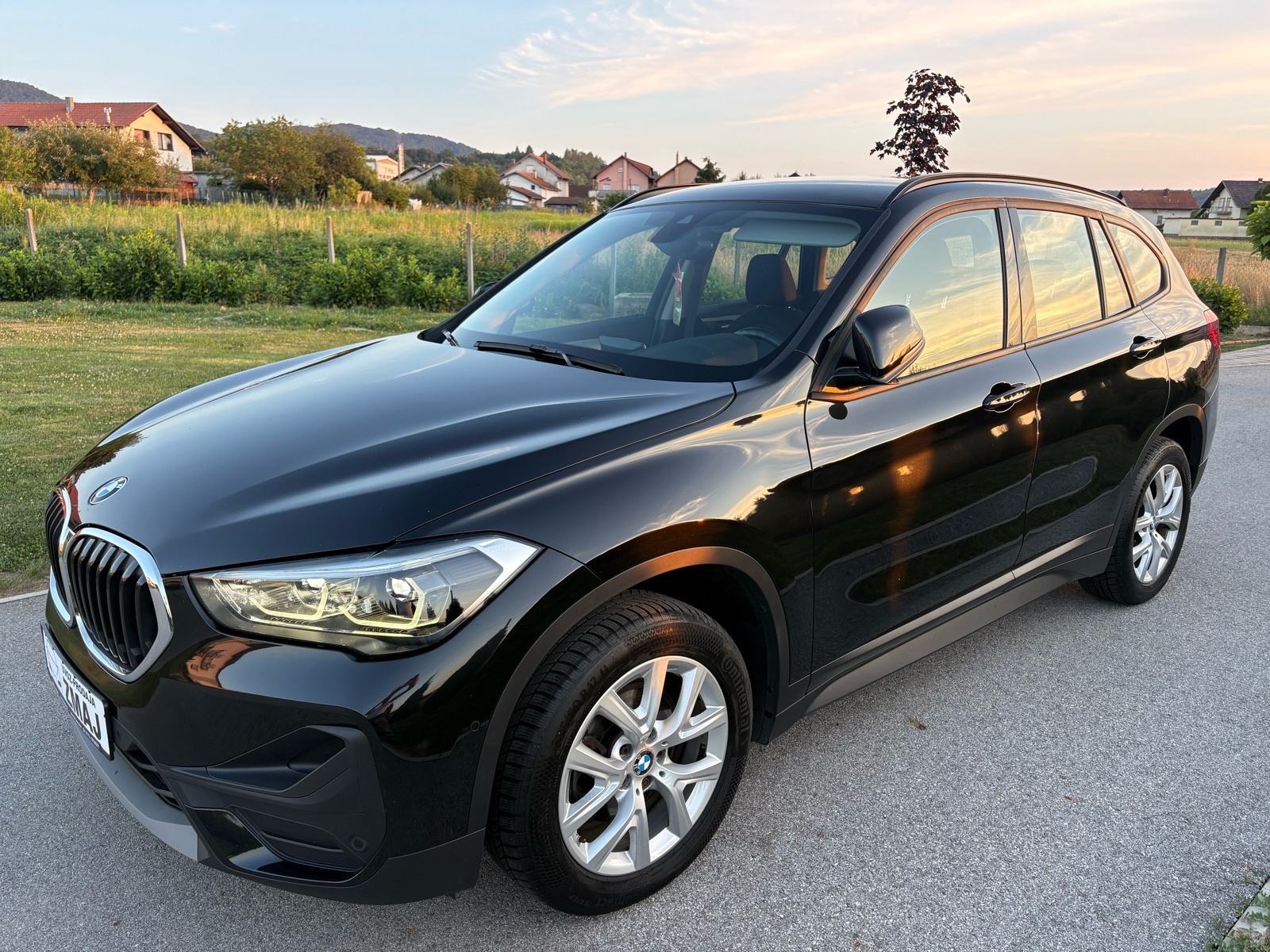 BMW X1 xDrive18d automatik*navi prof*keylees*pdc*shz*prva vlasnica*, fotografija 5