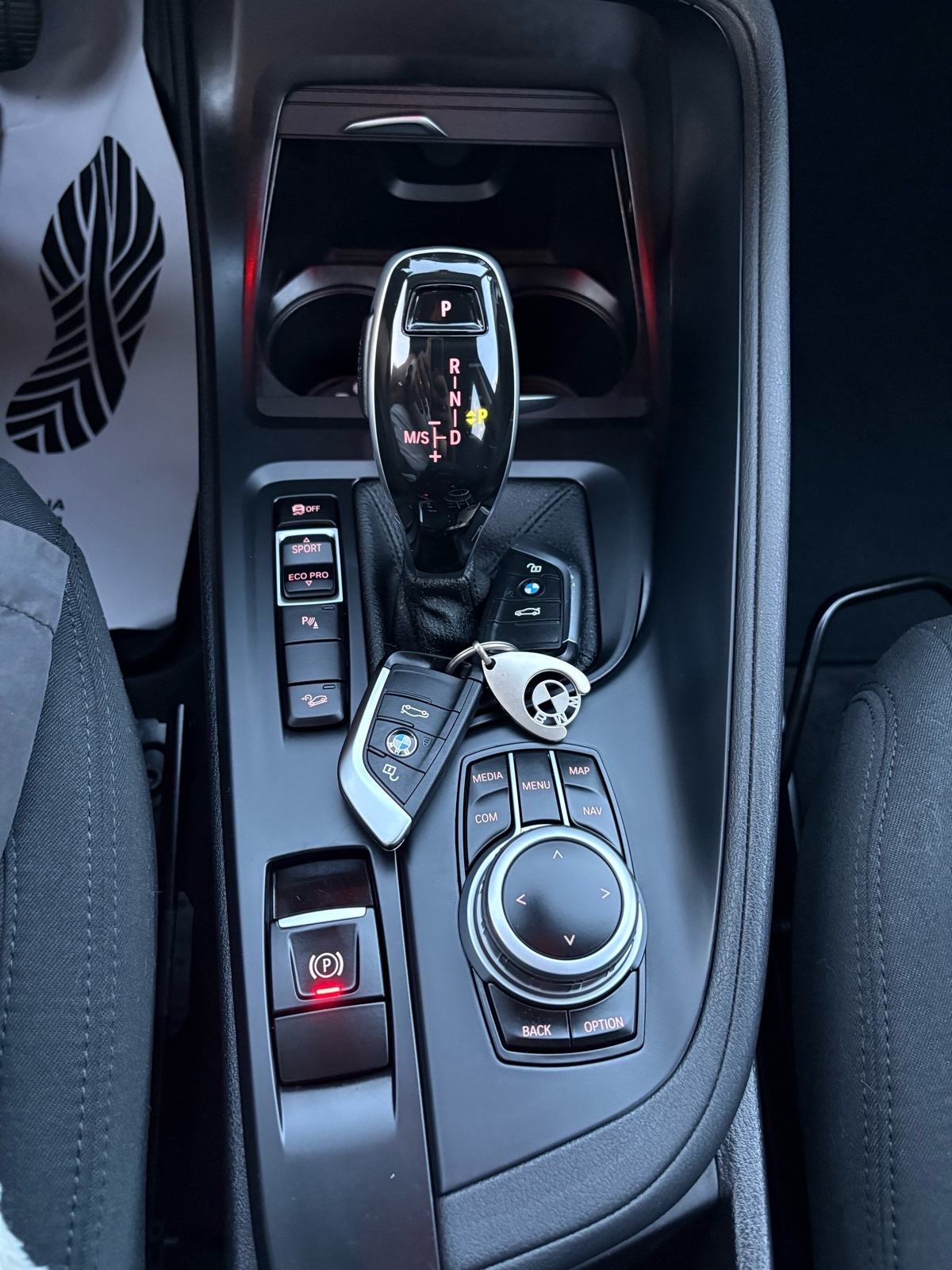 BMW X1 xDrive18d automatik*navi prof*keylees*pdc*shz*prva vlasnica*, fotografija 12