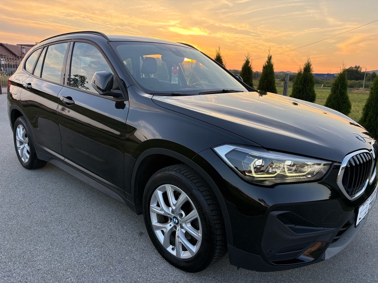 BMW X1 xDrive18d automatik*navi prof*keylees*pdc*shz*prva vlasnica*, fotografija 4