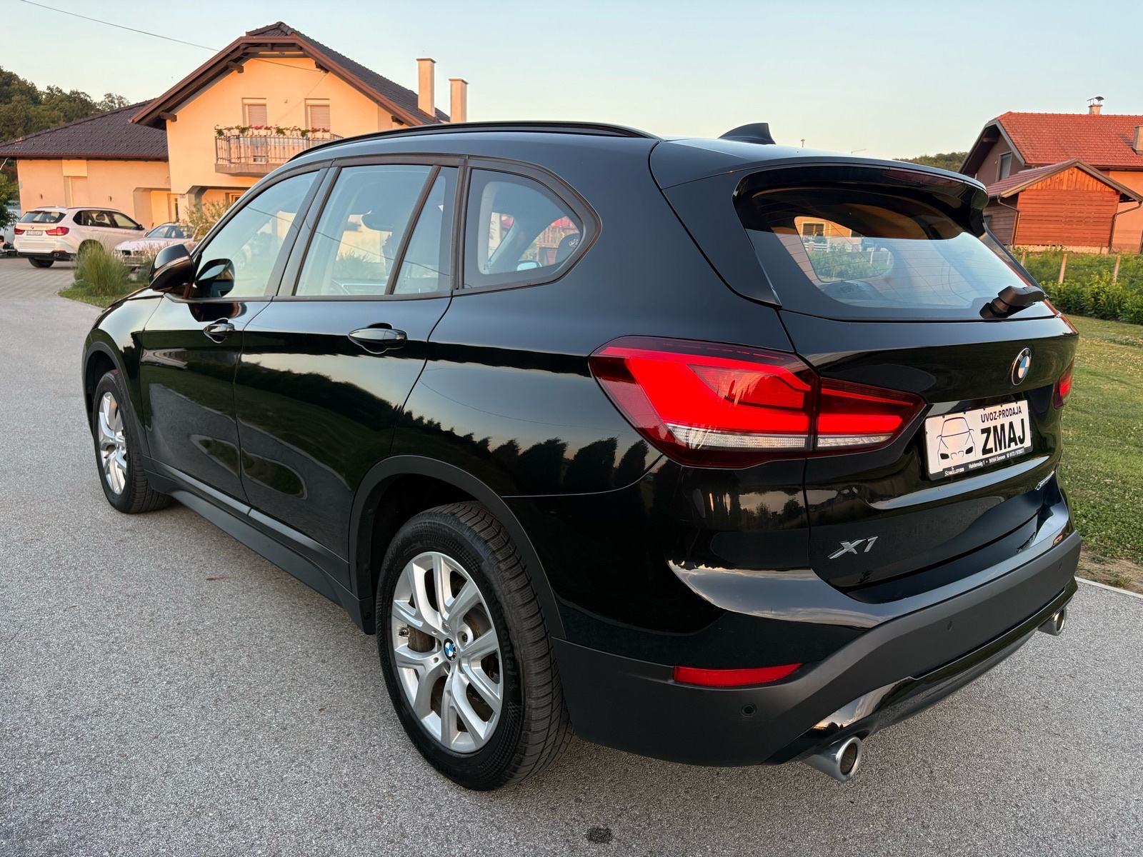 BMW X1 xDrive18d automatik*navi prof*keylees*pdc*shz*prva vlasnica*, fotografija 6