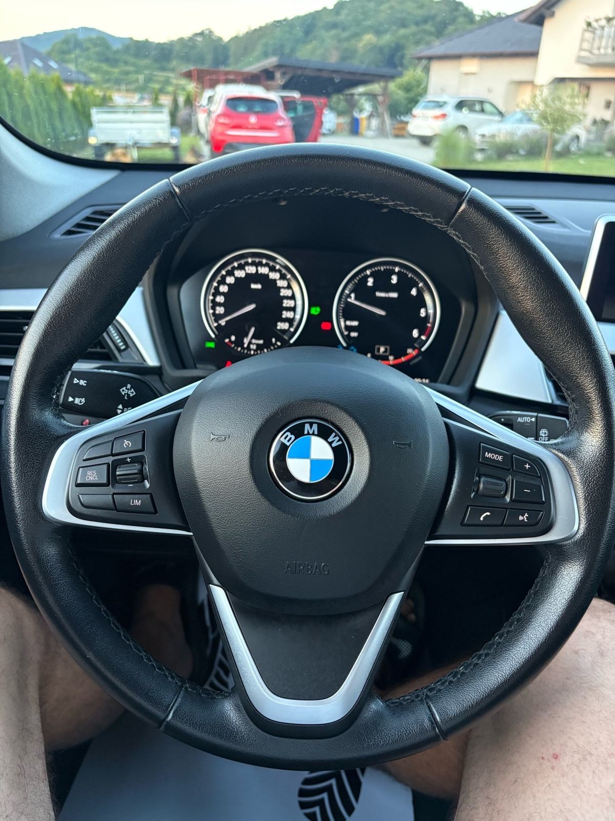 BMW X1 xDrive18d automatik*navi prof*keylees*pdc*shz*prva vlasnica*, fotografija 10