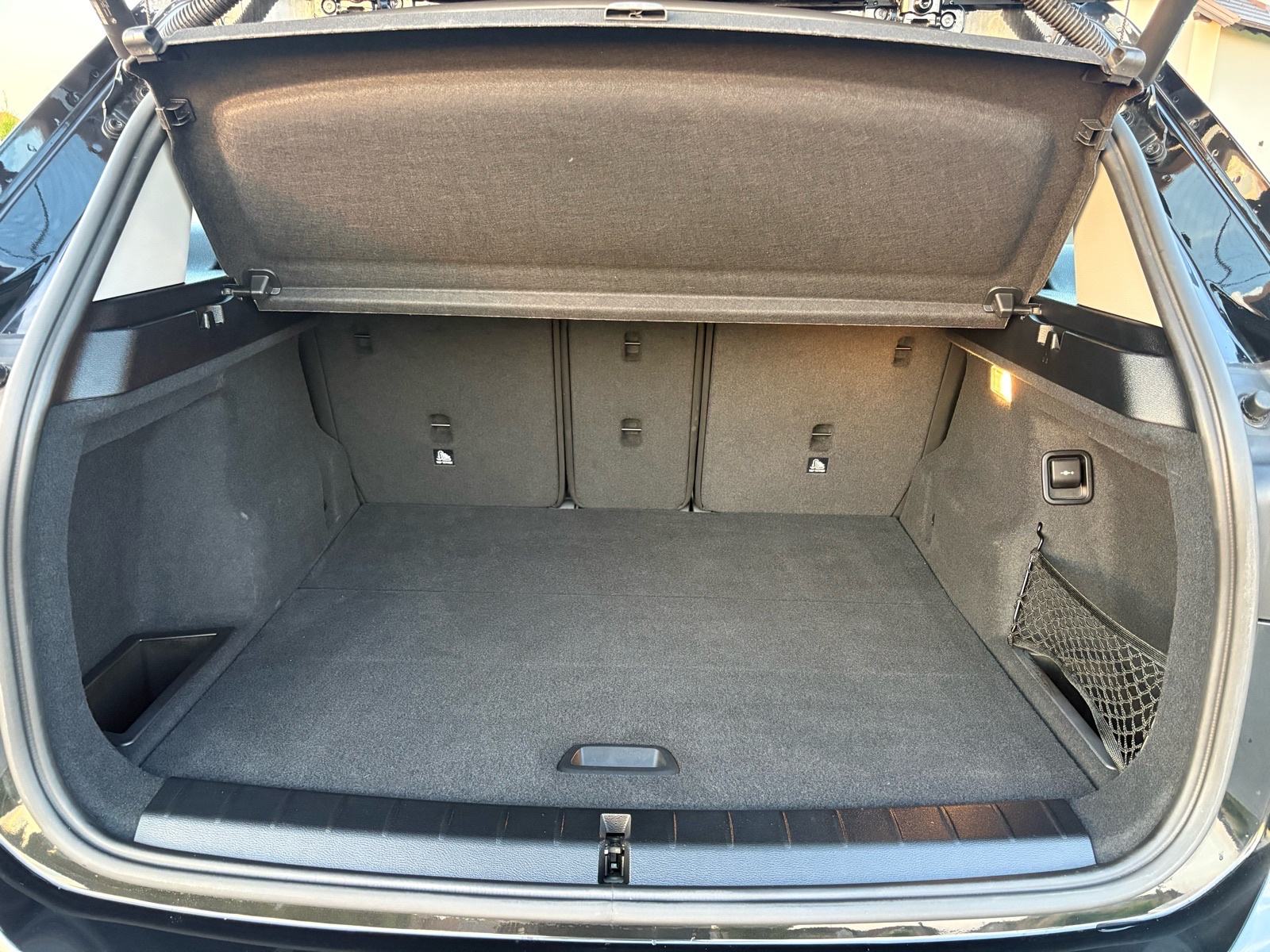 BMW X1 xDrive18d automatik*navi prof*keylees*pdc*shz*prva vlasnica*, fotografija 17