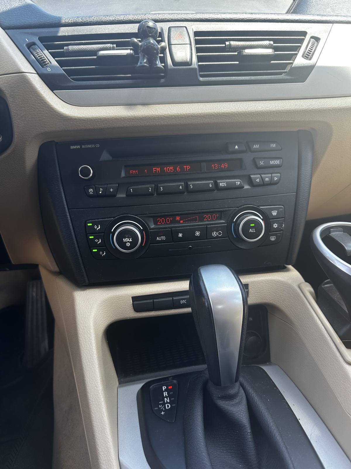 BMW X1 xDrive18d automatik, fotografija 2