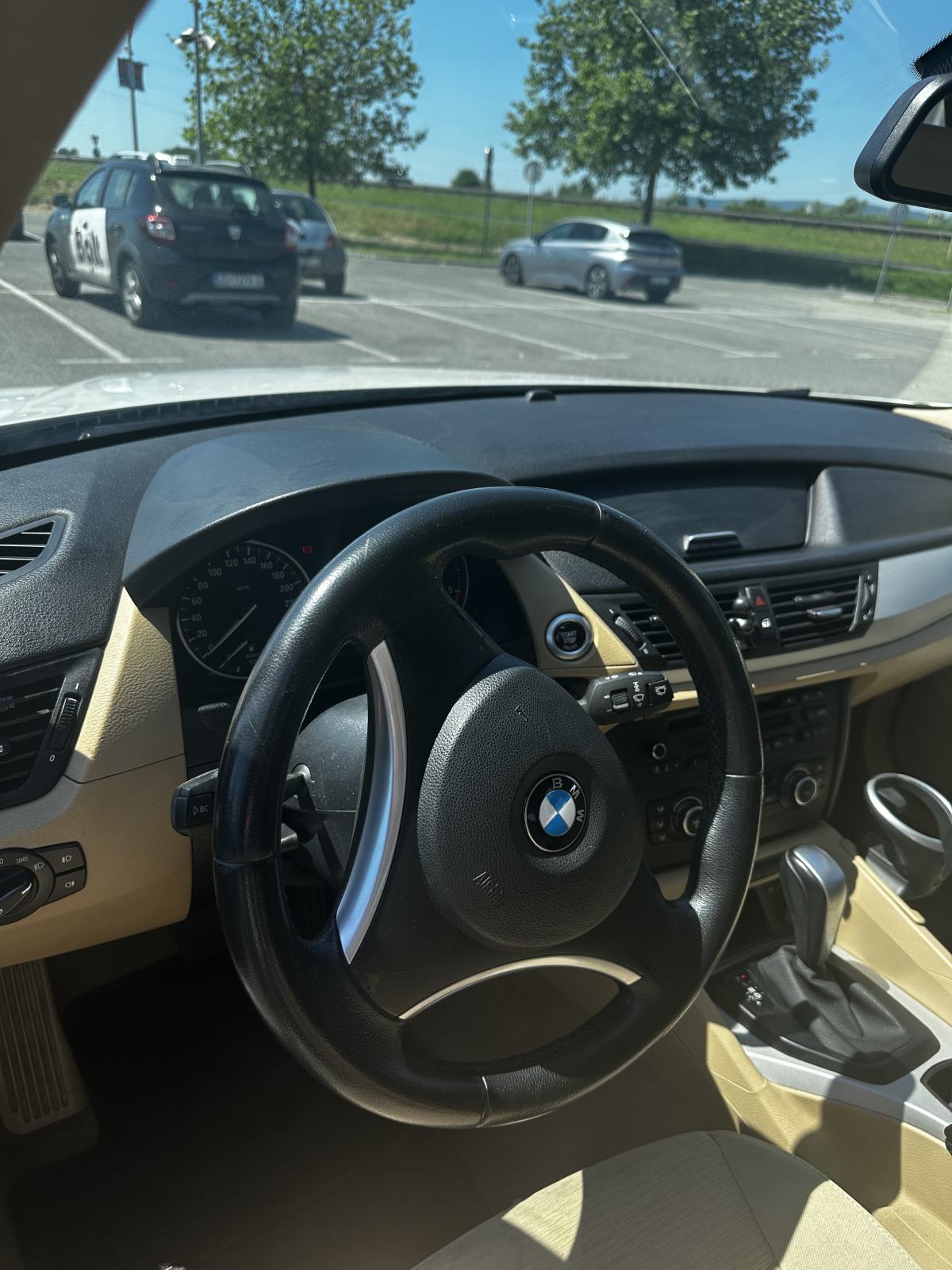BMW X1 xDrive18d automatik, fotografija 3