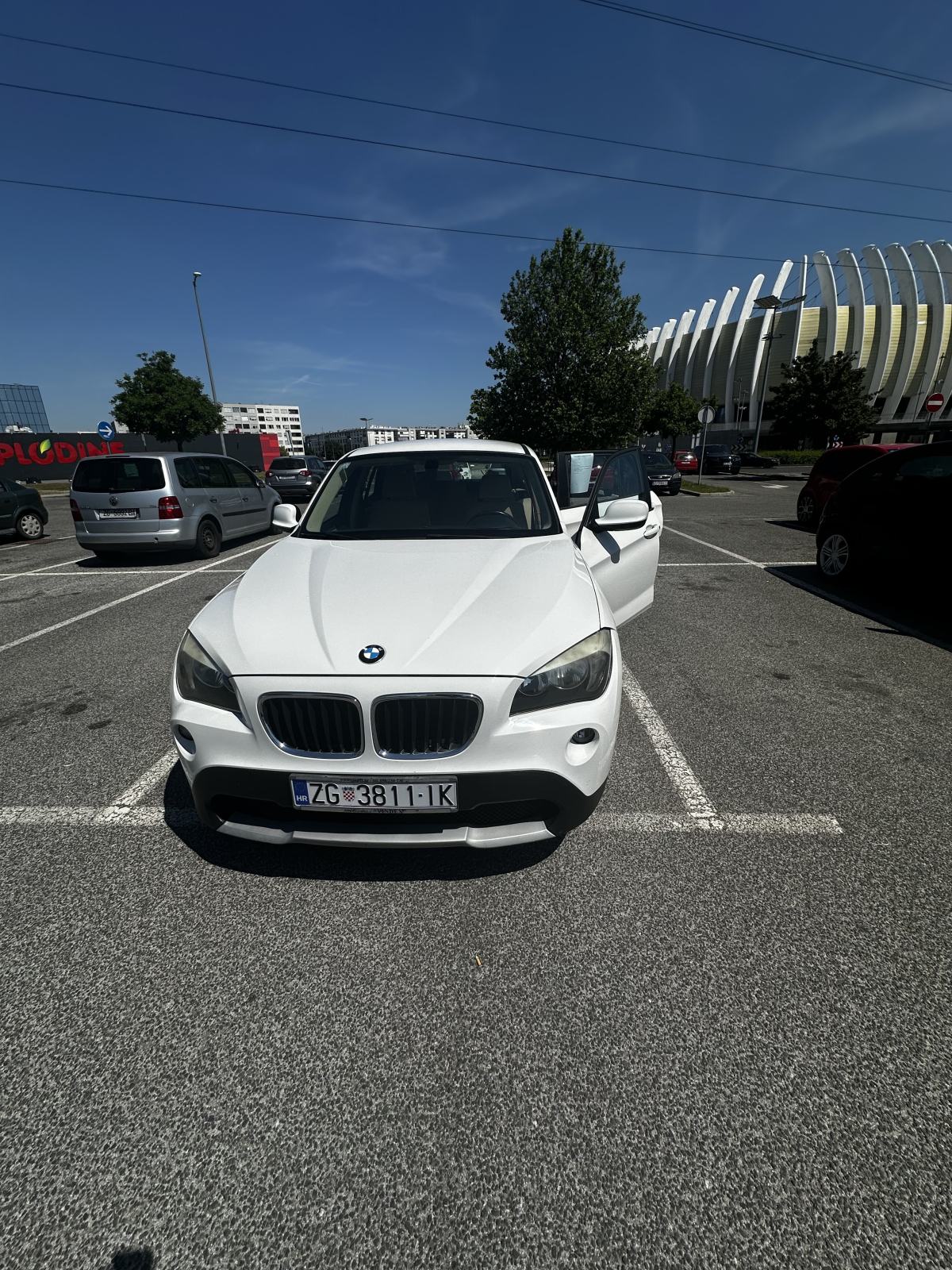 BMW X1 xDrive18d automatik, fotografija 10
