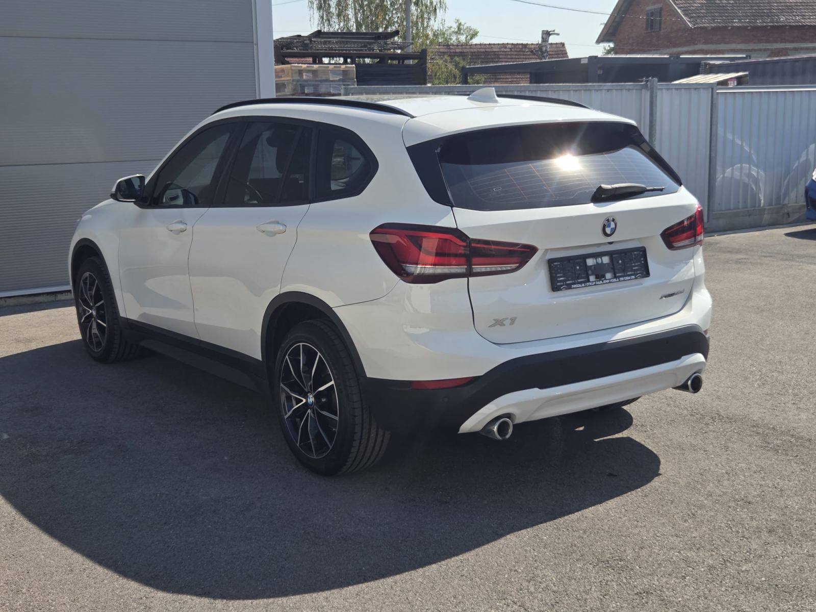 BMW X1 xDrive18d LCI--LED--PANORAMA--KAMERA--TOP STANJE!, fotografija 6