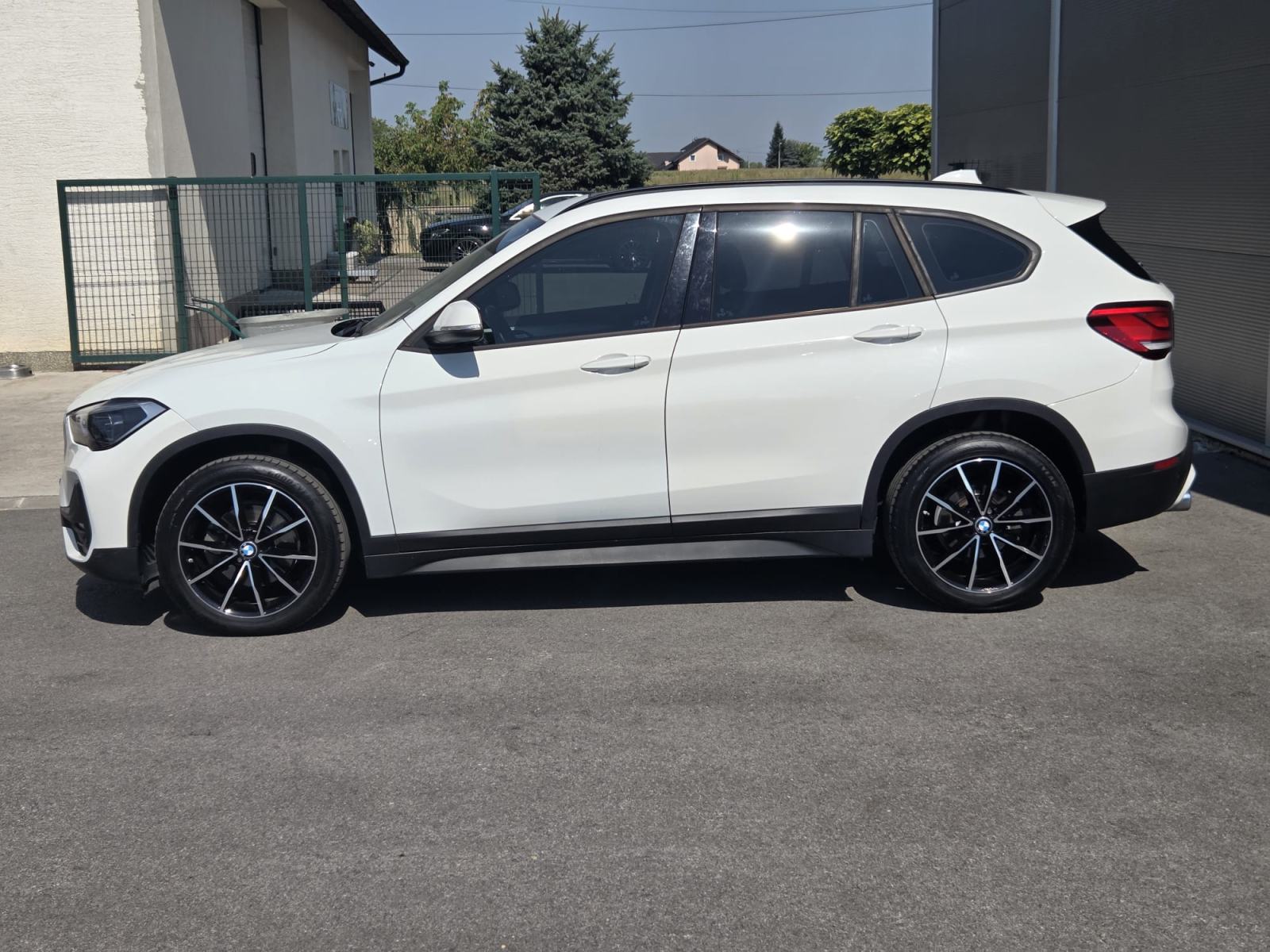 BMW X1 xDrive18d LCI--LED--PANORAMA--KAMERA--TOP STANJE!, fotografija 5