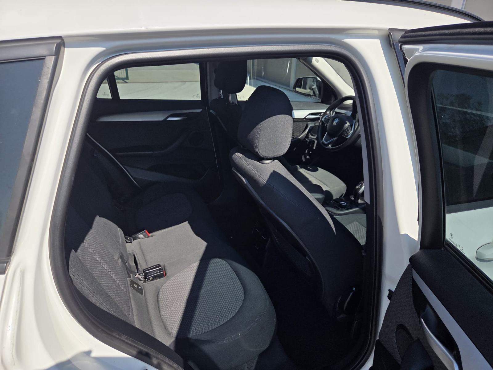BMW X1 xDrive18d LCI--LED--PANORAMA--KAMERA--TOP STANJE!, fotografija 10