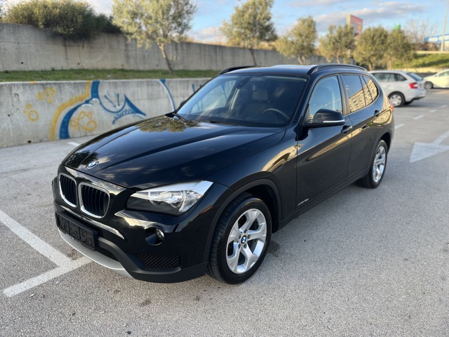 BMW X1 xDrive18d, park senzori, sport sjedala, alu 17”, pogled izvana - slika 5