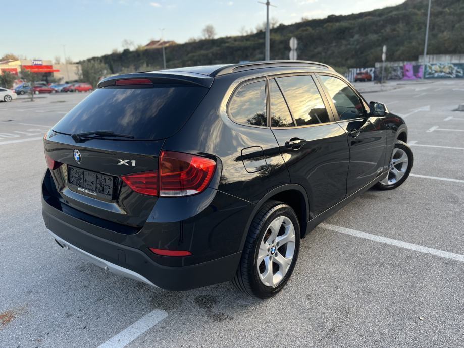 BMW X1 xDrive18d, park senzori, sport sjedala, alu 17”, pogled izvana - slika 3