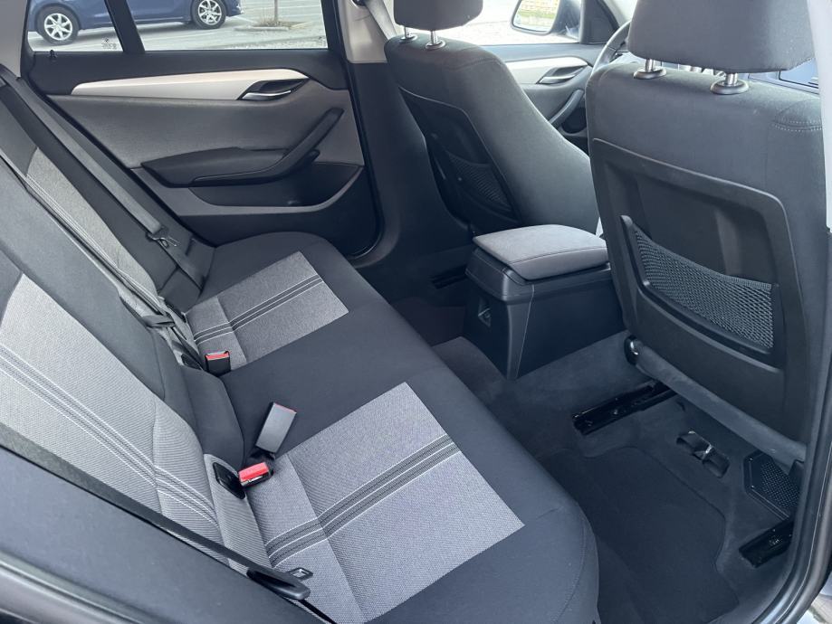 BMW X1 xDrive18d, park senzori, sport sjedala, alu 17”, fotografija 18