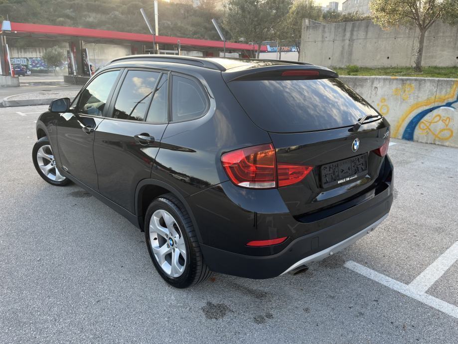 BMW X1 xDrive18d, park senzori, sport sjedala, alu 17”, pogled izvana - slika 4