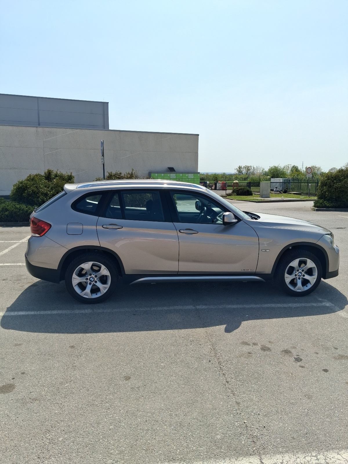 BMW X1 xDrive18d, pogled izvana - slika 4