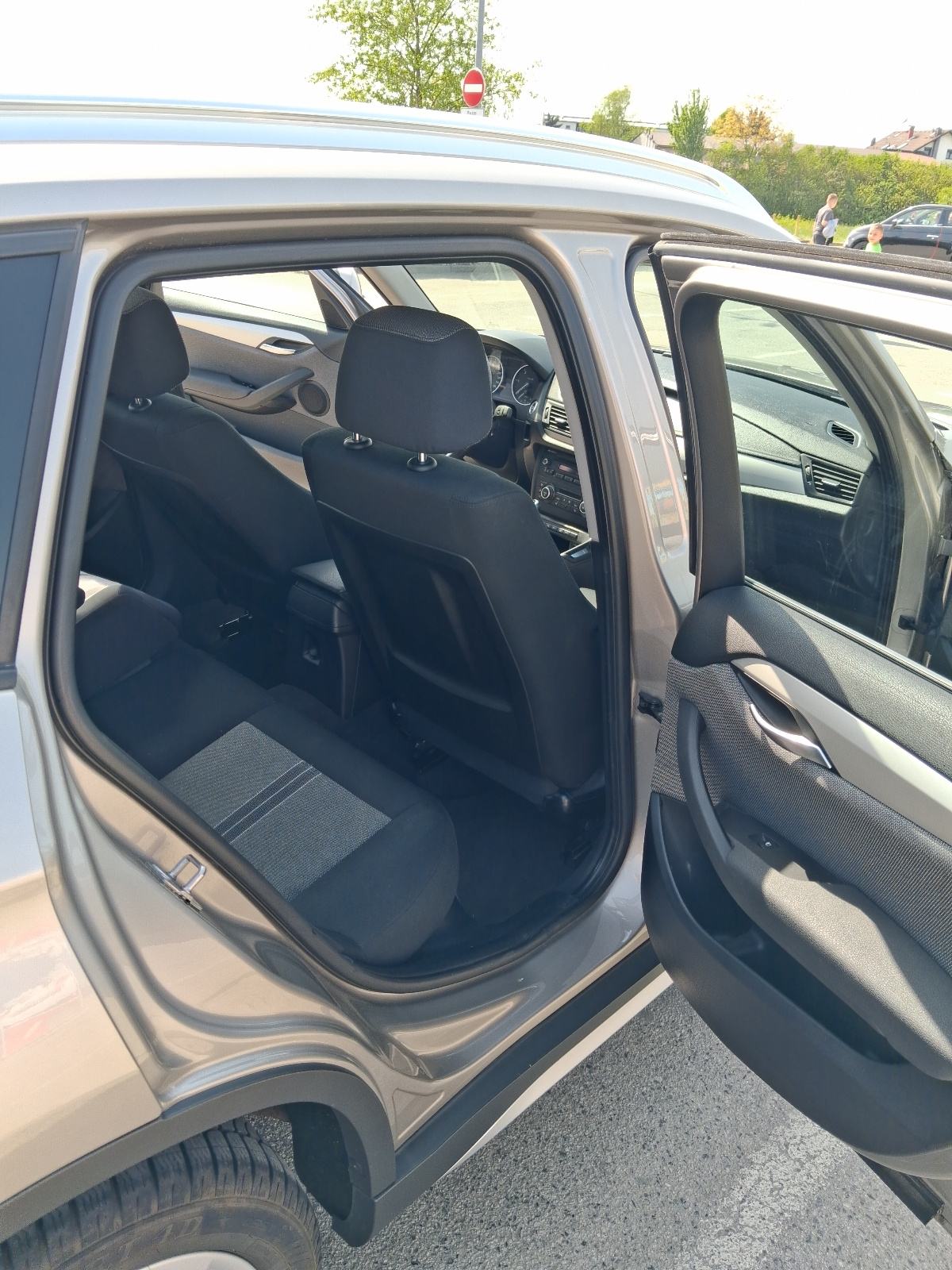BMW X1 xDrive18d, fotografija 15