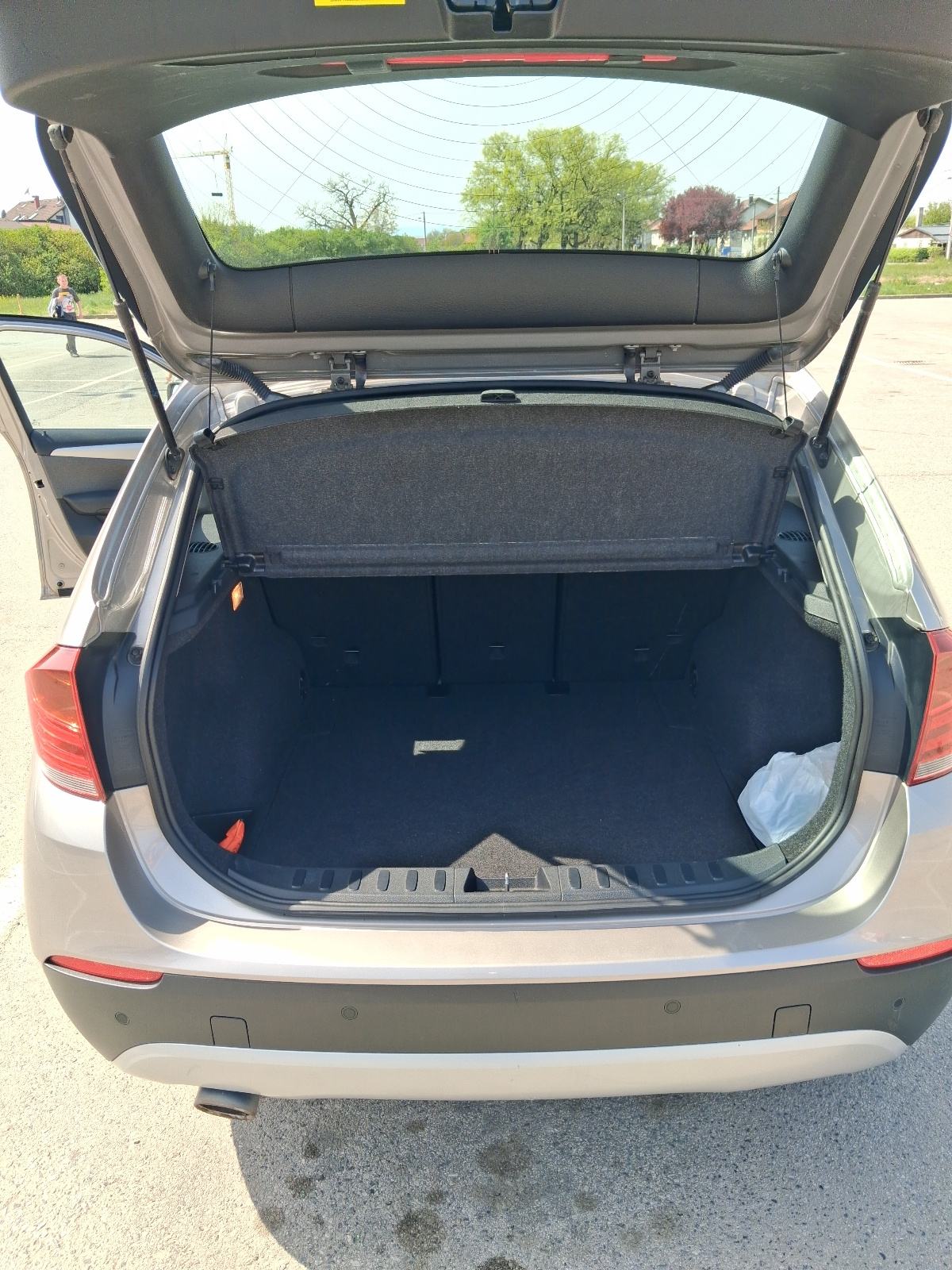 BMW X1 xDrive18d, fotografija 16