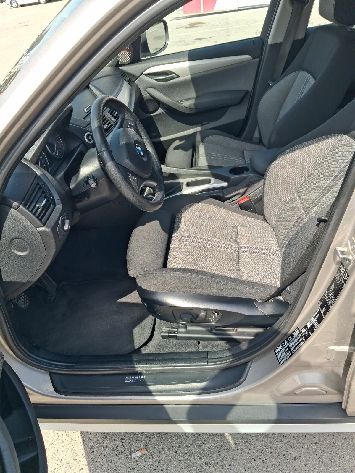 BMW X1 xDrive18d, fotografija 17