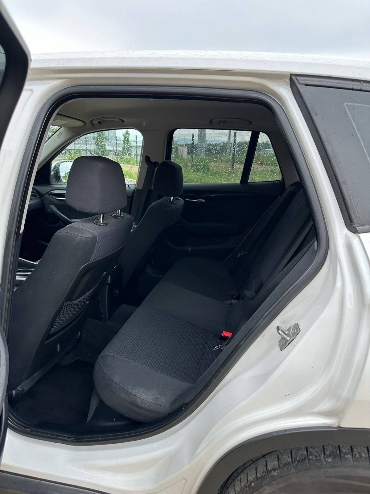 BMW X1 xDrive18d, fotografija 8