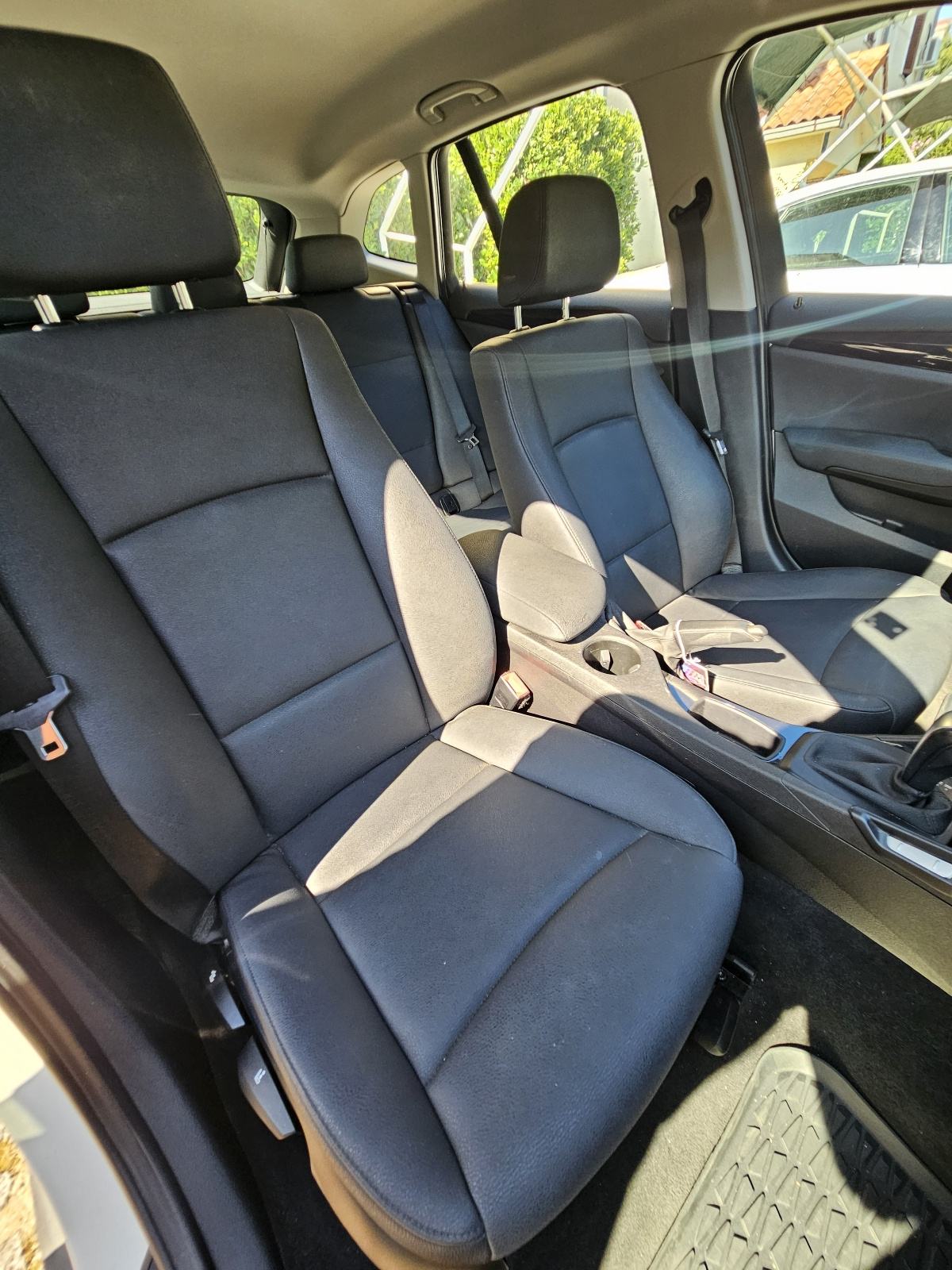 BMW X1 xDrive 18d, fotografija 12