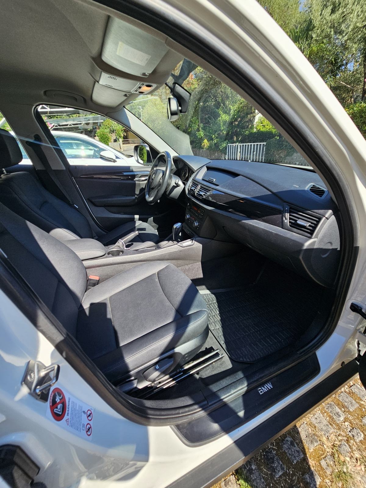 BMW X1 xDrive 18d, fotografija 13