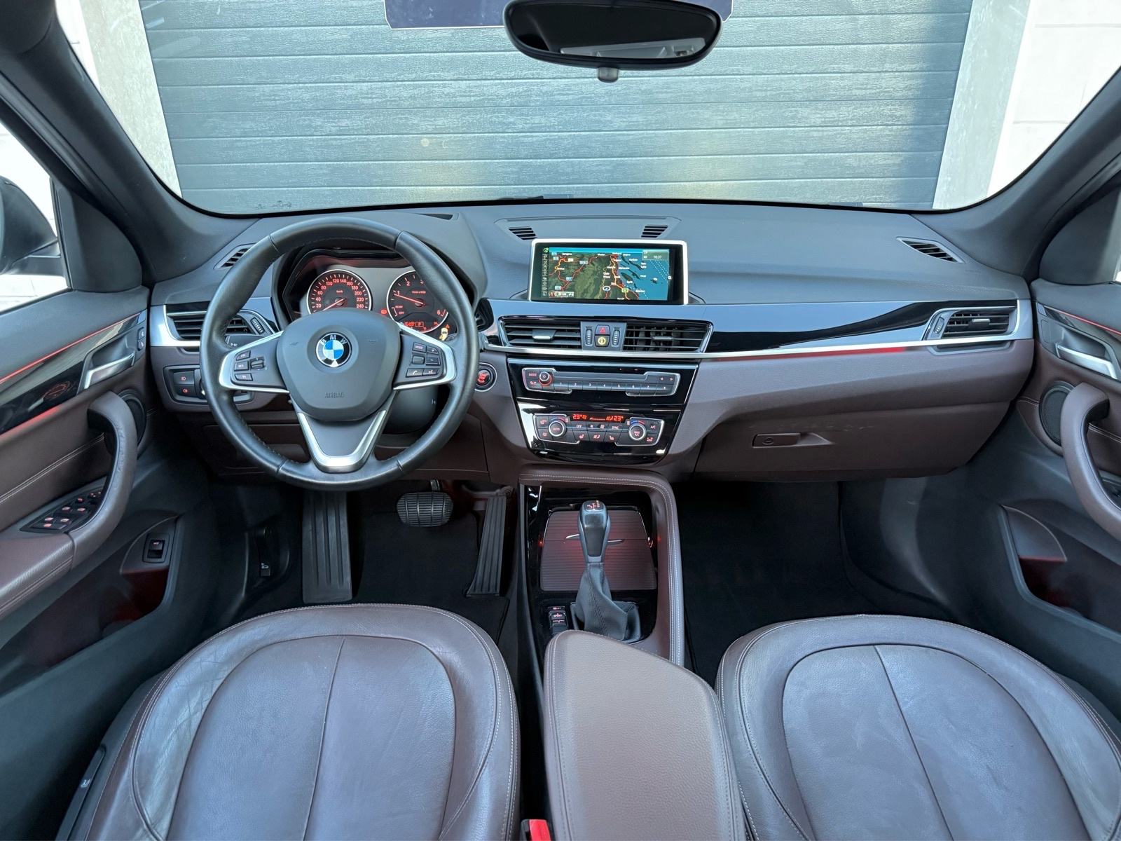 BMW X1 xDrive18d - X LINE Aut. - Head up- Xenon led - NBT navi-, fotografija 16