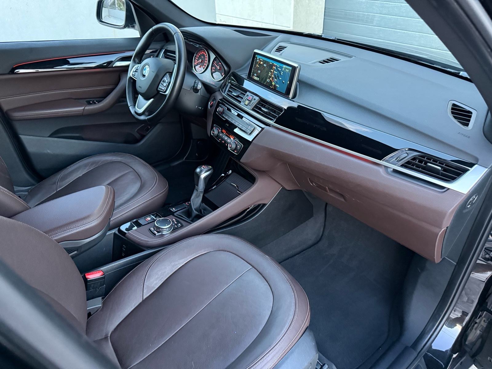 BMW X1 xDrive18d - X LINE Aut. - Head up- Xenon led - NBT navi-, fotografija 18