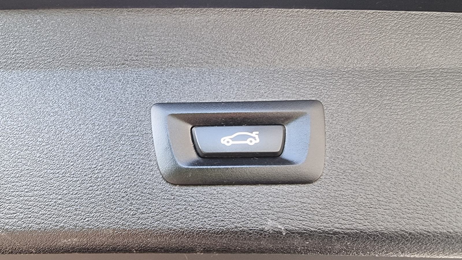 BMW X1 xDrive20d 190ks Automatik Advantage,HARMAN/KARDON, fotografija 18