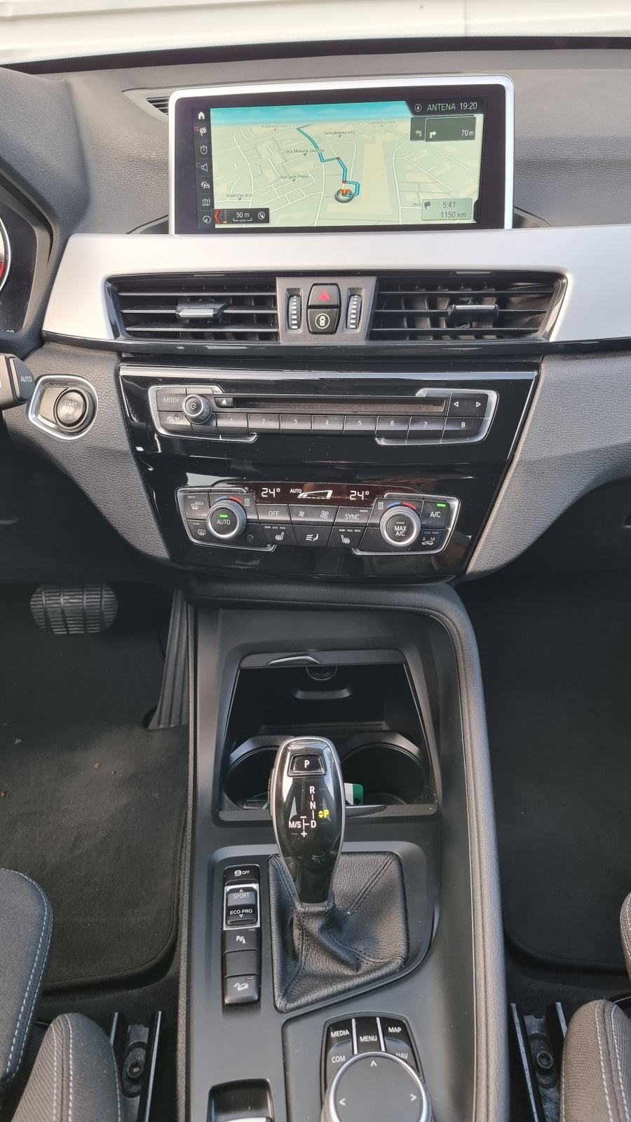 BMW X1 xDrive20d 190ks Automatik Advantage,HARMAN/KARDON, fotografija 8