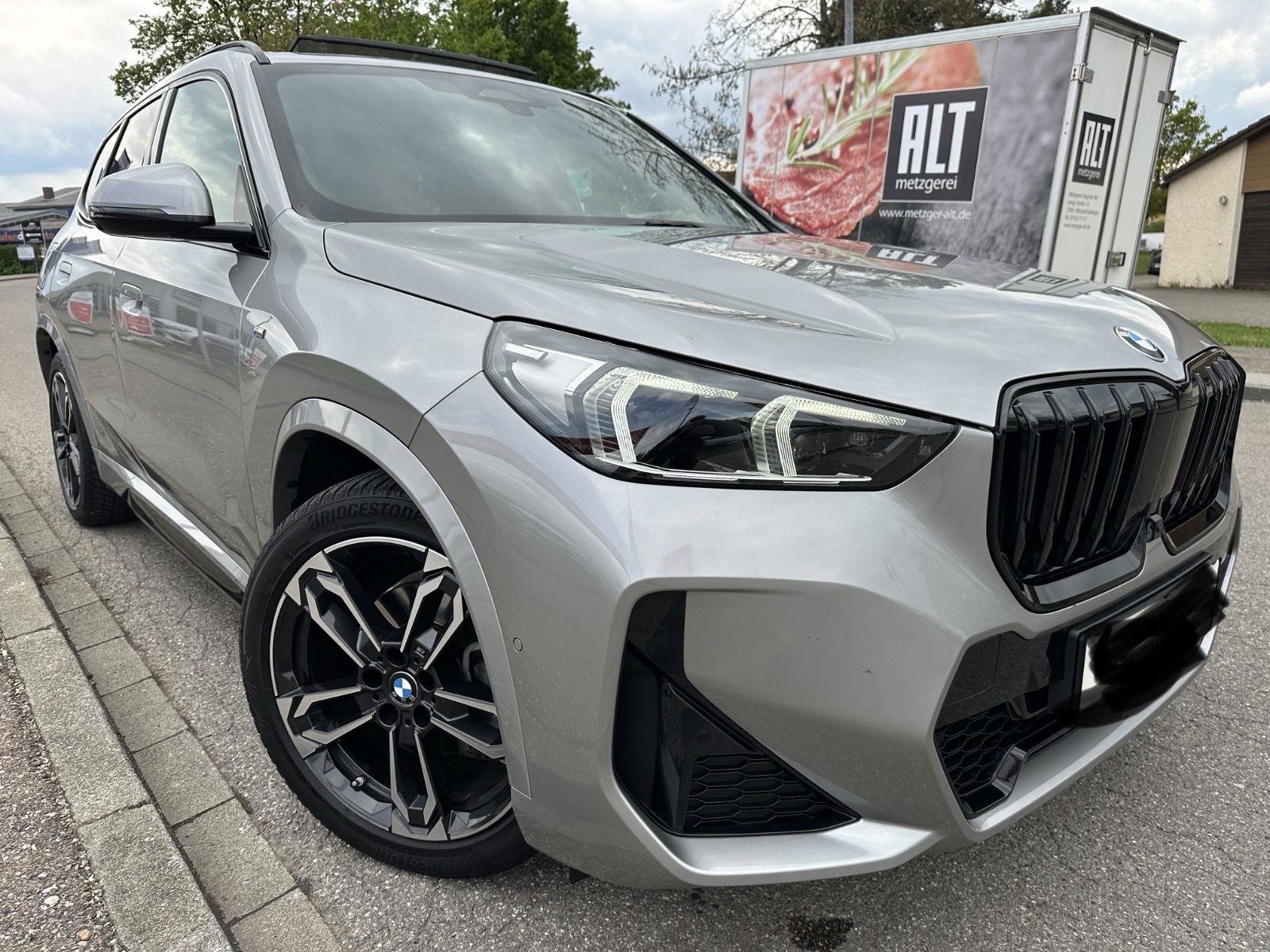 BMW X1 xDrive20d automatik, pogled izvana - slika 1