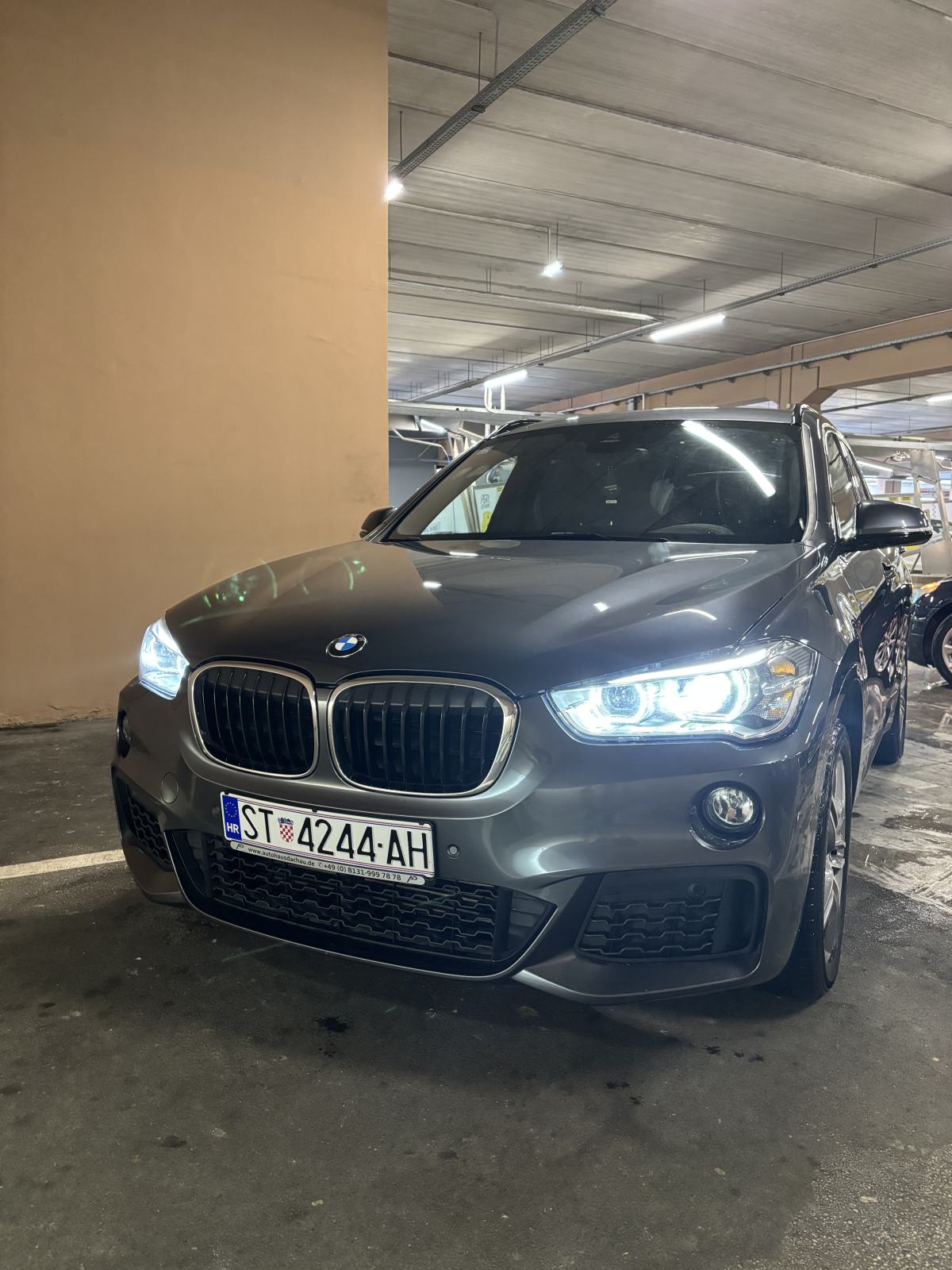 BMW X1 xDrive20d, fotografija 8