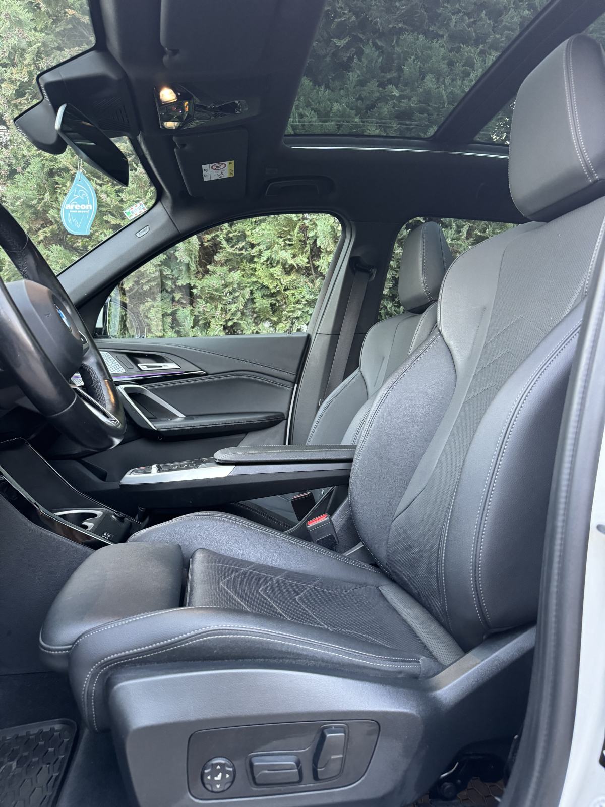 BMW X1 xDrive20d, fotografija 16