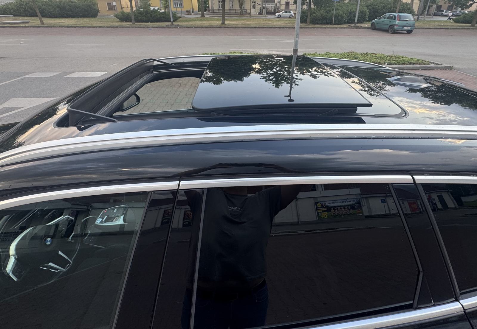 BMW X1 xDrive20d M sport paket, panorama, head up, harman kardon, fotografija 3