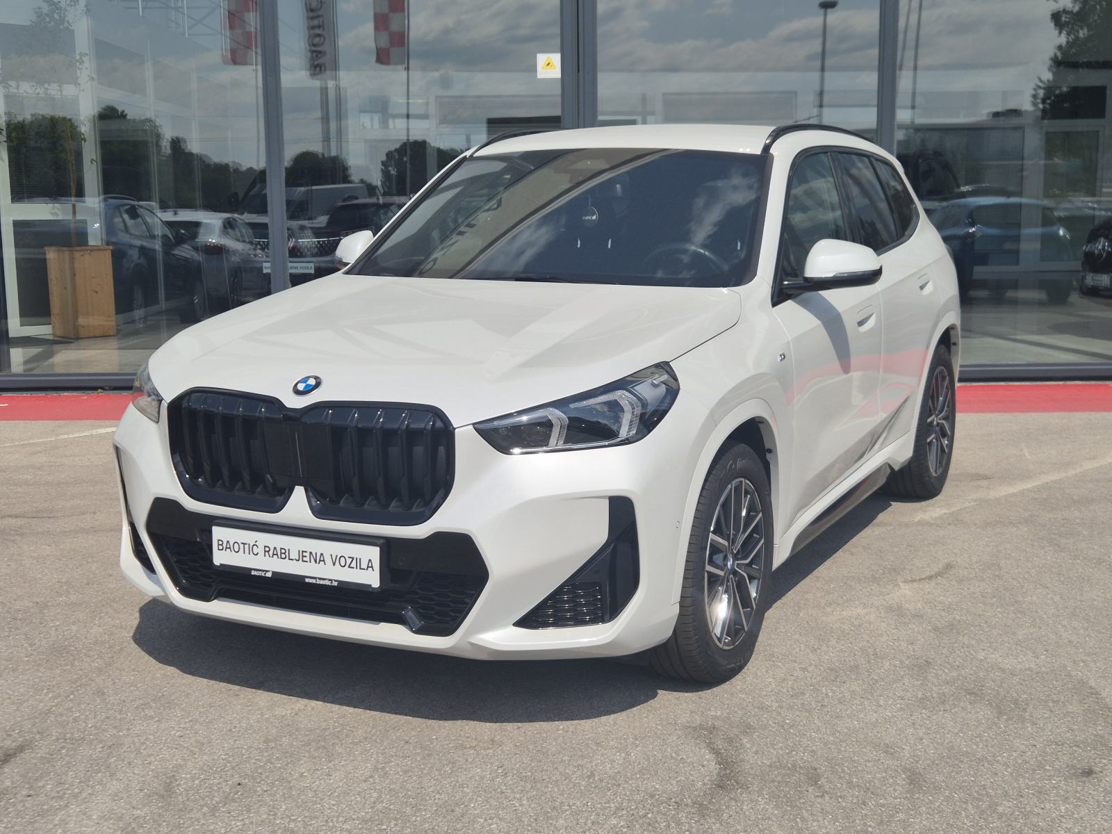 BMW X1 xDrive23d M-SPORT PAKET, fotografija 2
