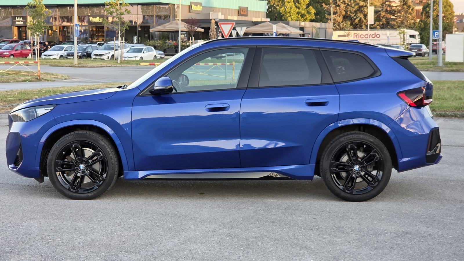 BMW X1 xDrive23i**M-SPORT 35 TKM LED NAVI KAMERA 360 PDV-U, fotografija 4