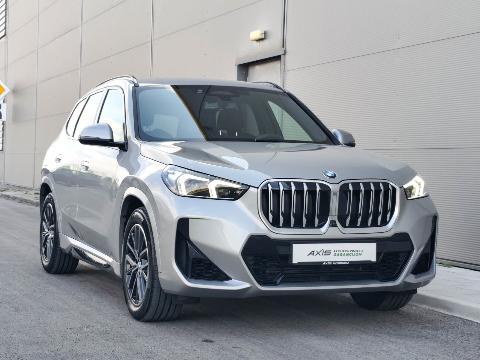 BMW X1 xDrive23i M Paket ⭐AKCIJA - 2G. JAMSTVA + REGISTRACIJA⭐, fotografija 15