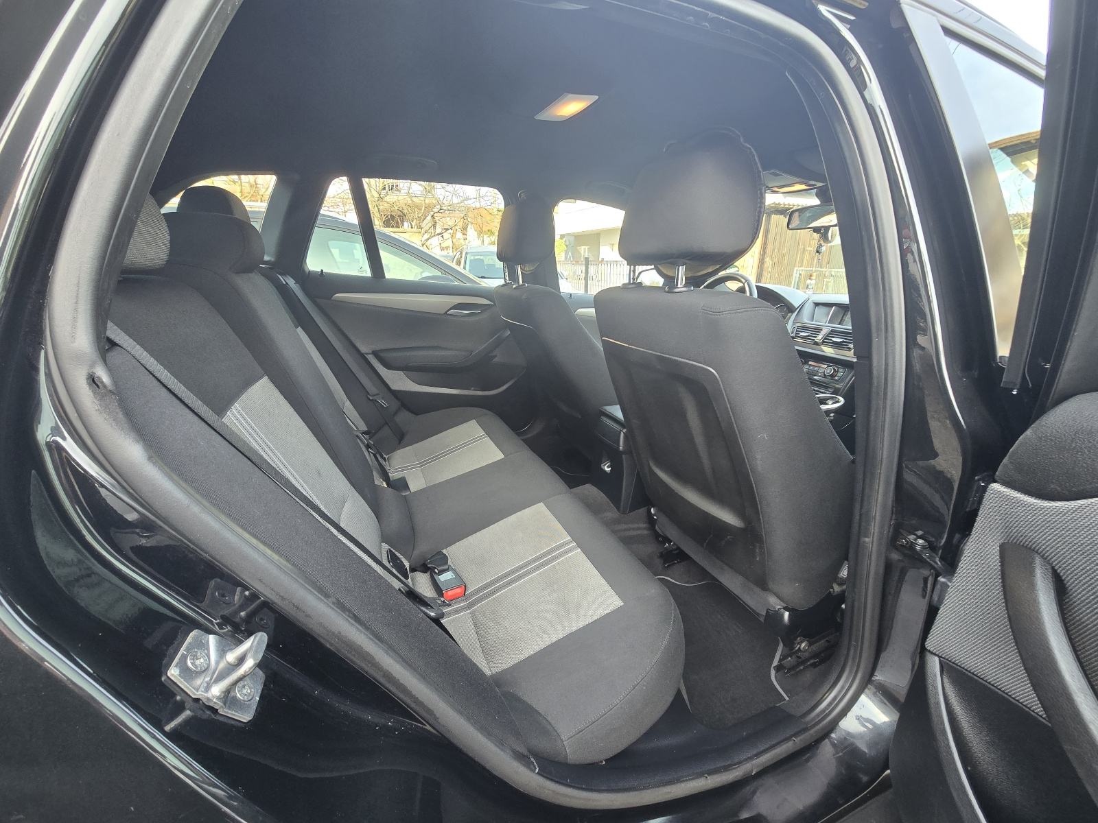 BMW X1 xDrive25d+AUTOMATIK+NAVI+NOVI LANAC+M SPORT PAKET++, fotografija 12