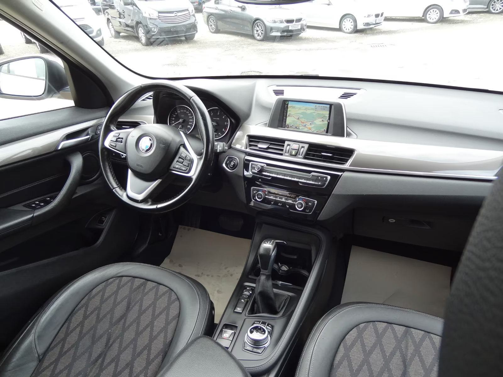 BMW X1 xDrive25d, xLine, Automatik, fotografija 11
