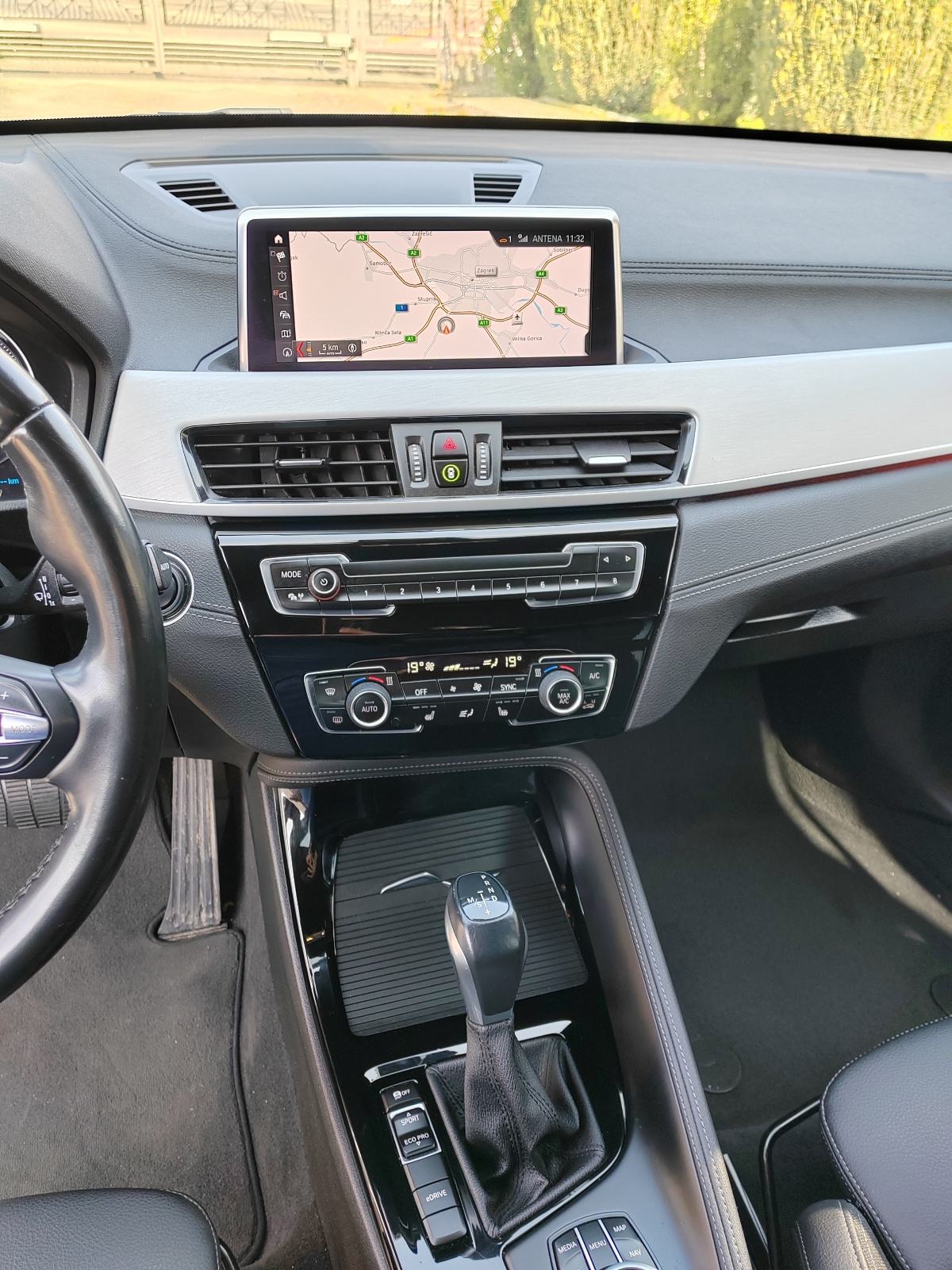 BMW X1 xDrive25e M,Automatik,Led,Kuka,reg. 9/26, fotografija 14