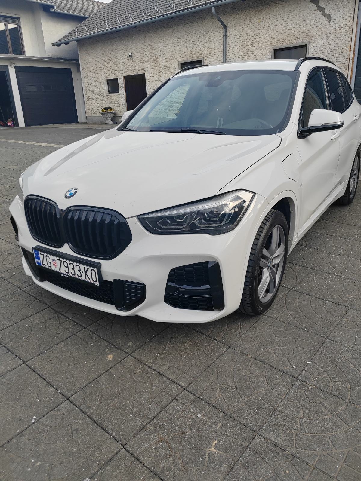 BMW X1 xDrive25e M,Automatik,Led,Kuka,reg. 9/26, fotografija 3