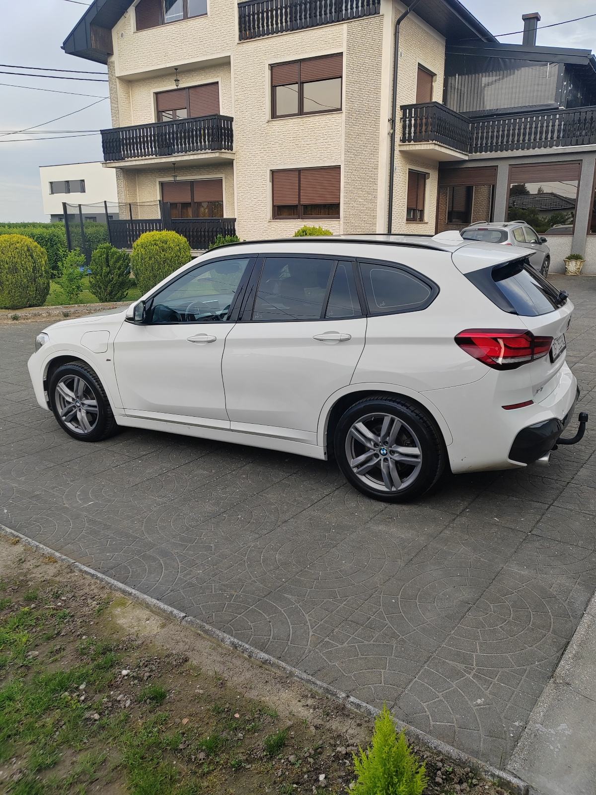 BMW X1 xDrive25e M,Automatik,Led,Kuka,reg. 9/26, fotografija 6