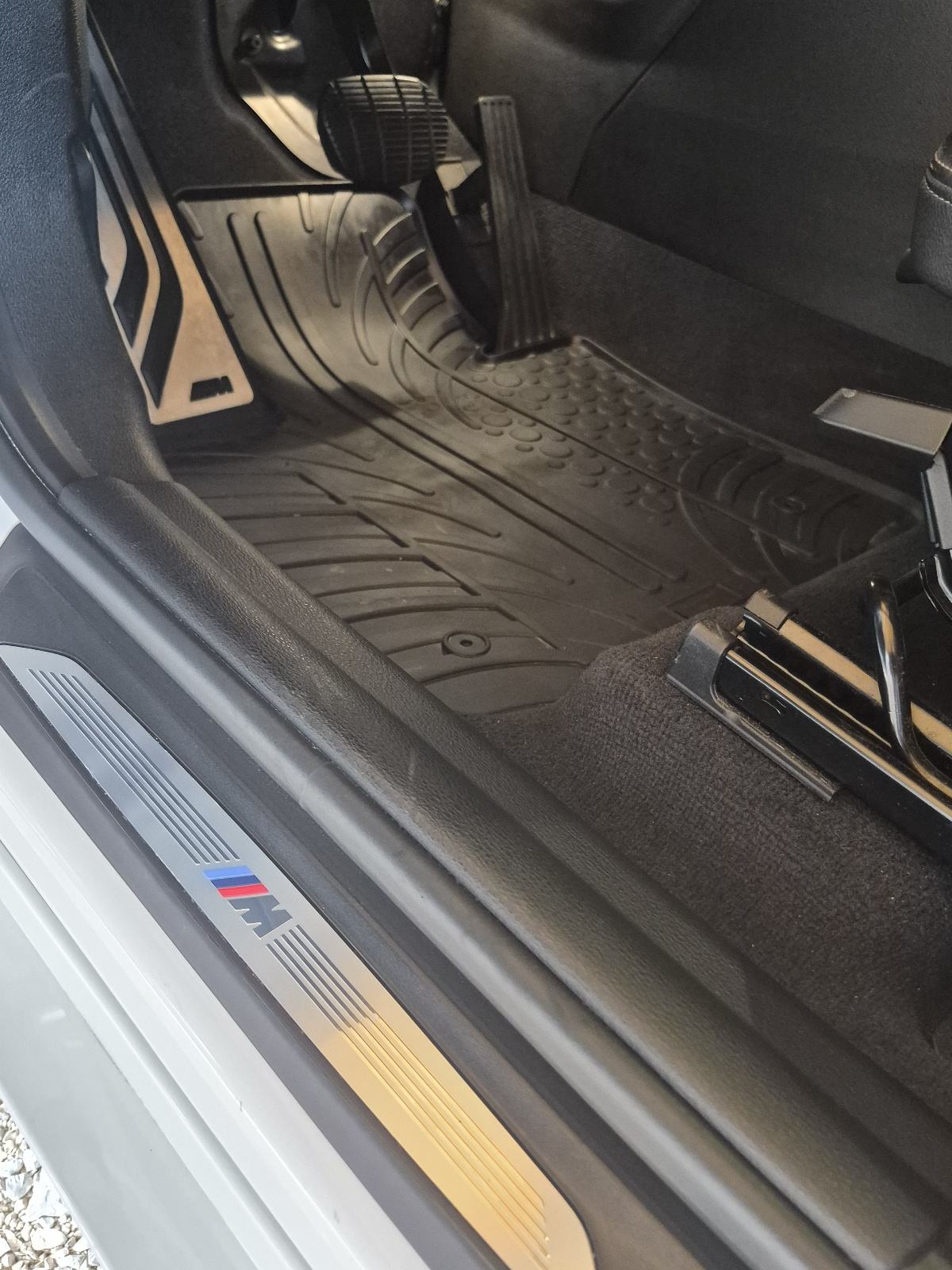 BMW X1 xDrive25e m-sport automatic, fotografija 18