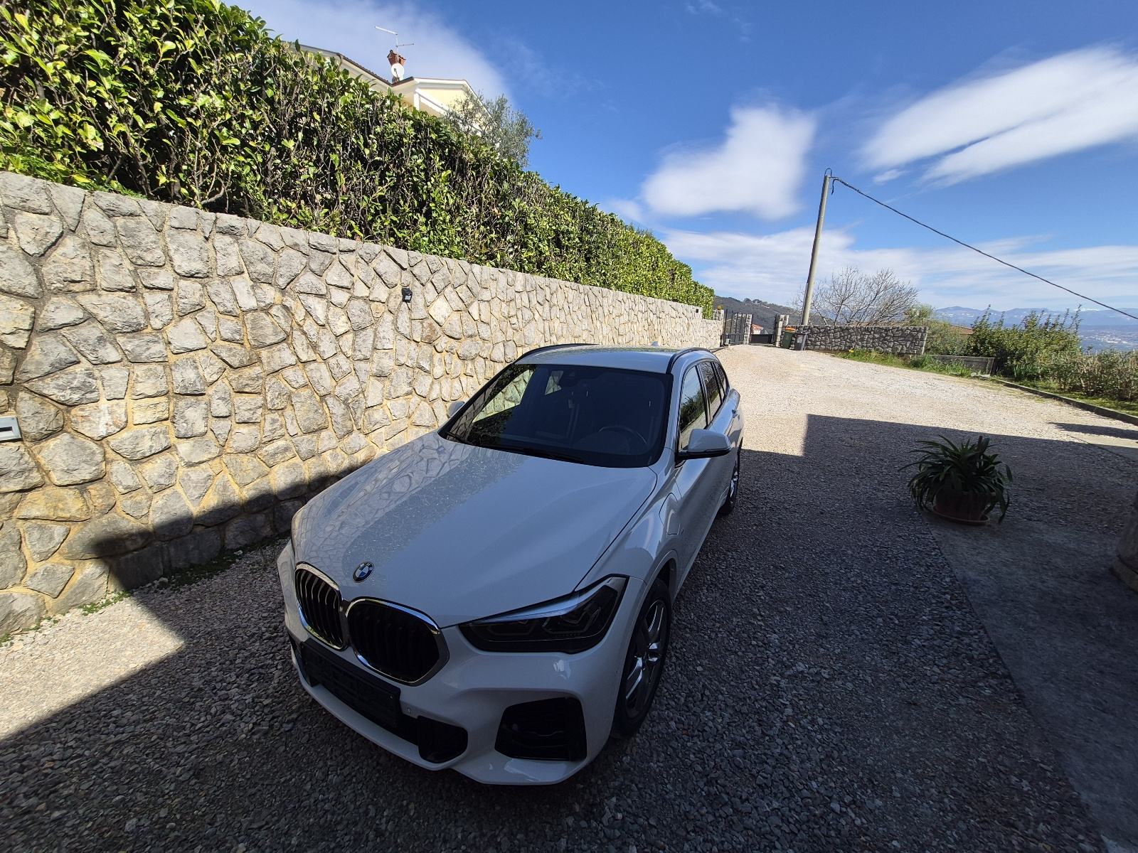 BMW X1 xDrive25e m-sport automatic, pogled izvana - slika 5