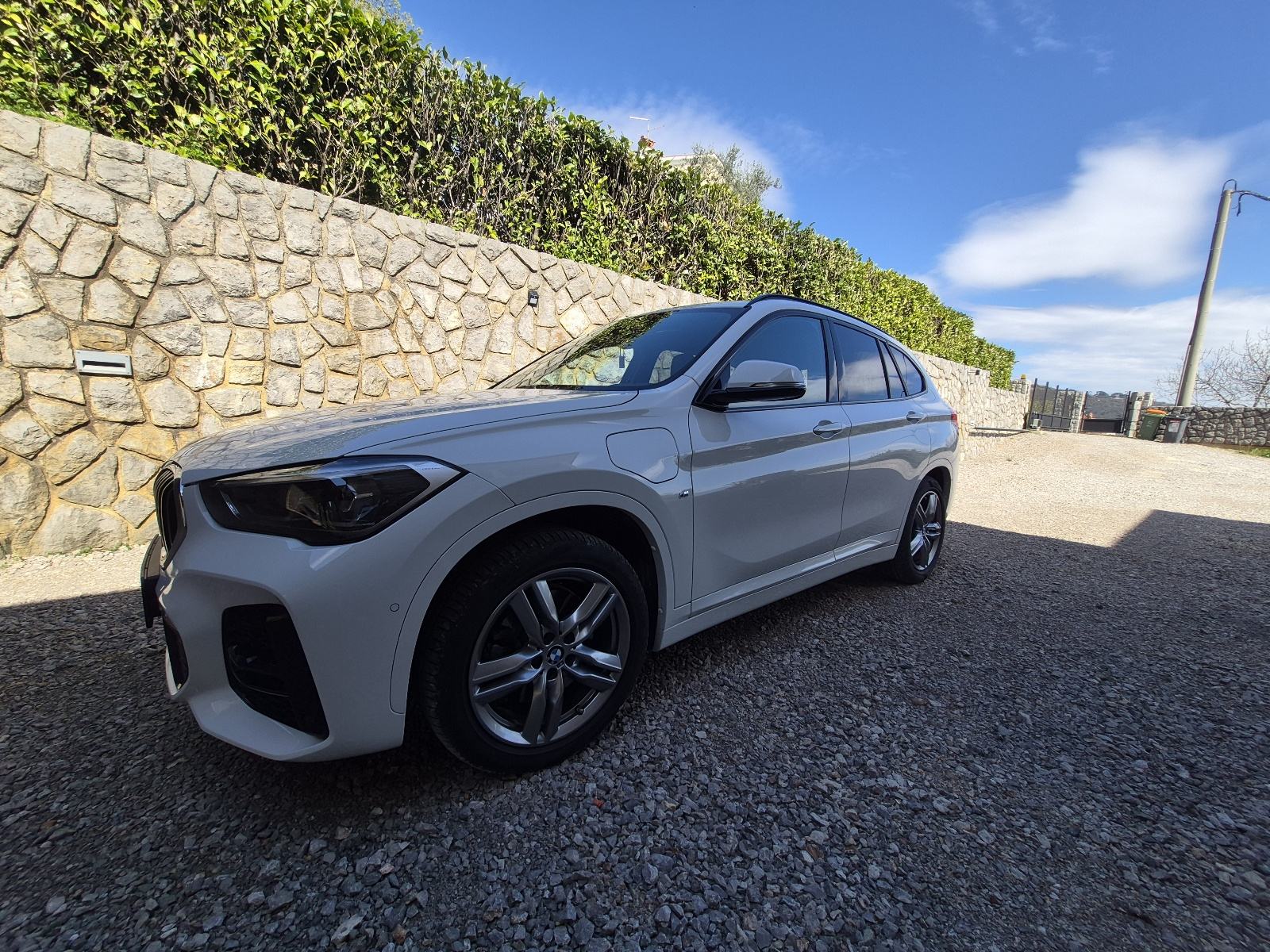 BMW X1 xDrive25e m-sport automatic, pogled izvana - slika 3