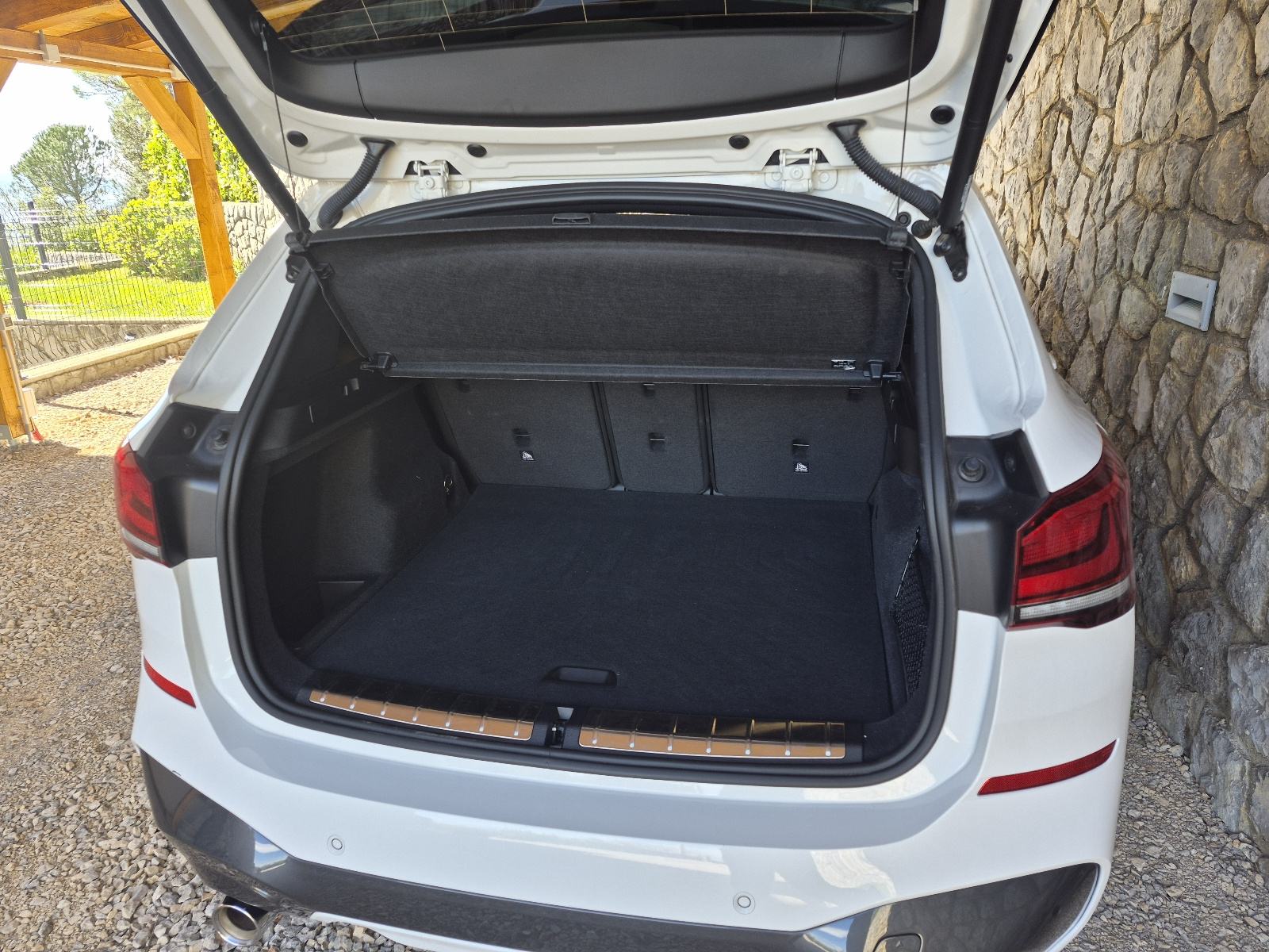 BMW X1 xDrive25e m-sport automatic, fotografija 10