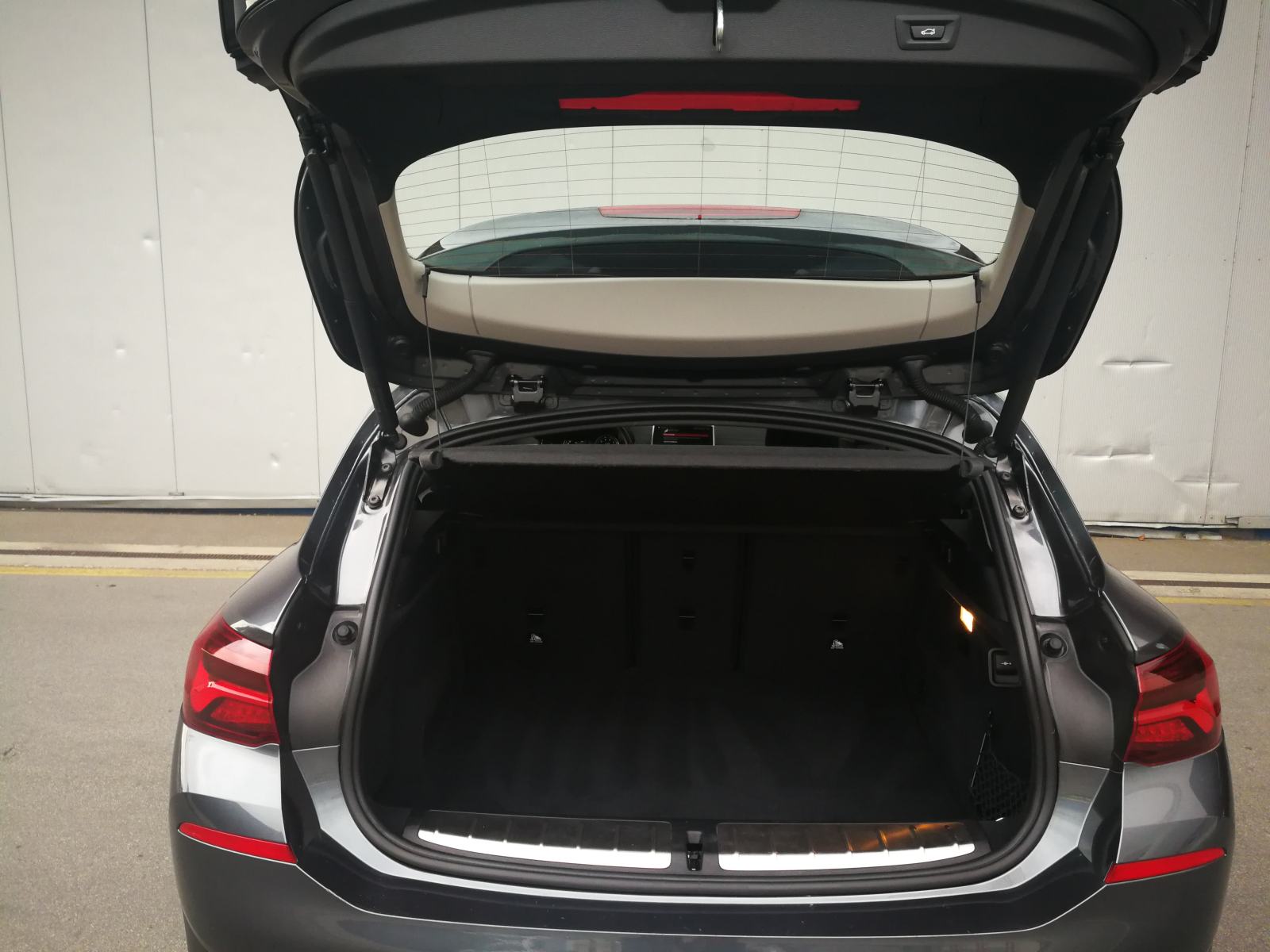 BMW X2 PLUG-IN HIBRID**REGISTRIRAN 1 god.***KAMERA**, fotografija 17