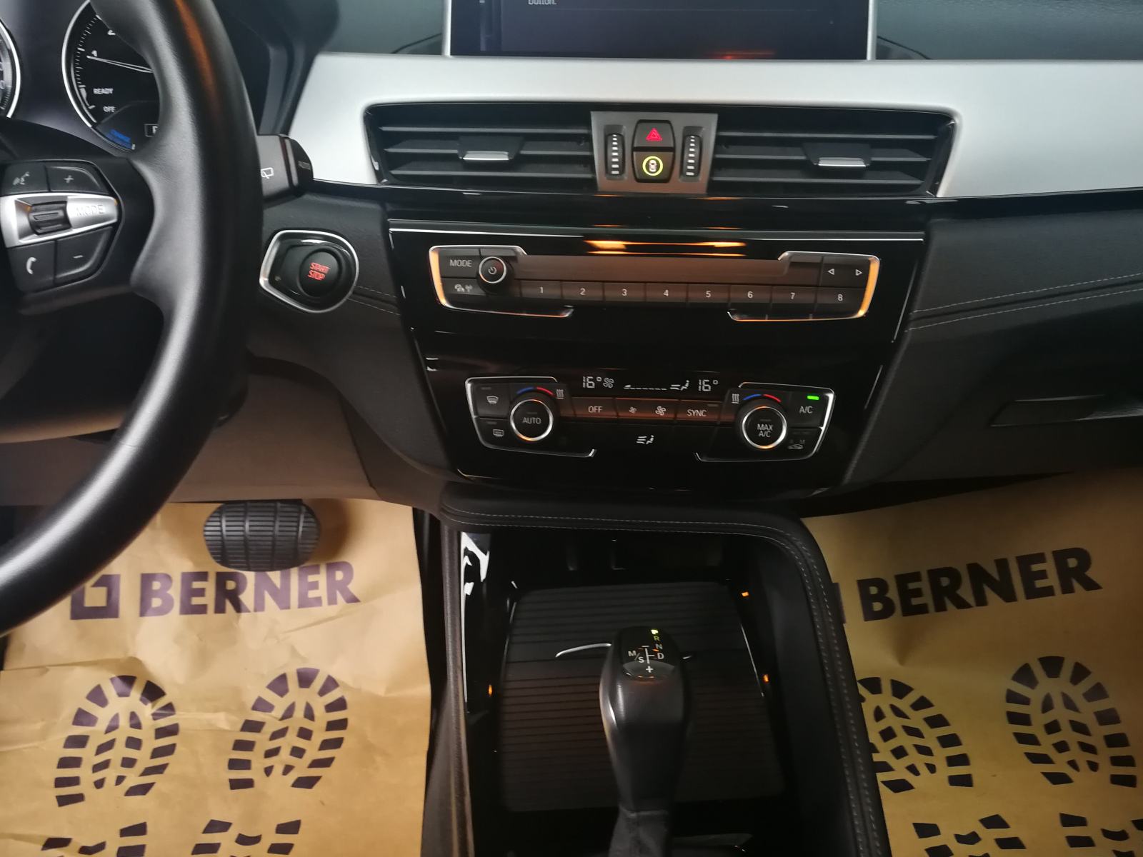 BMW X2 PLUG-IN HIBRID**REGISTRIRAN 1 god.***KAMERA**, fotografija 14